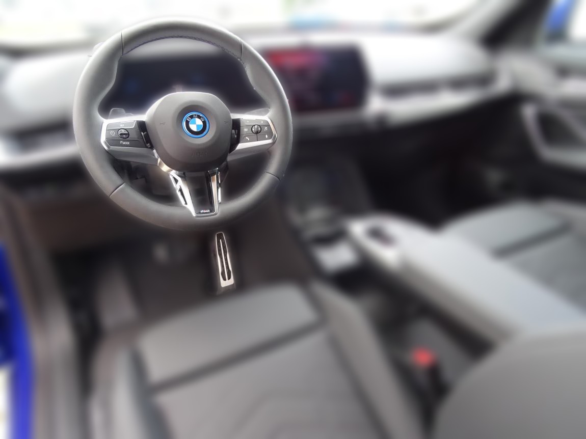 2025 BMW iX1 - 9 km