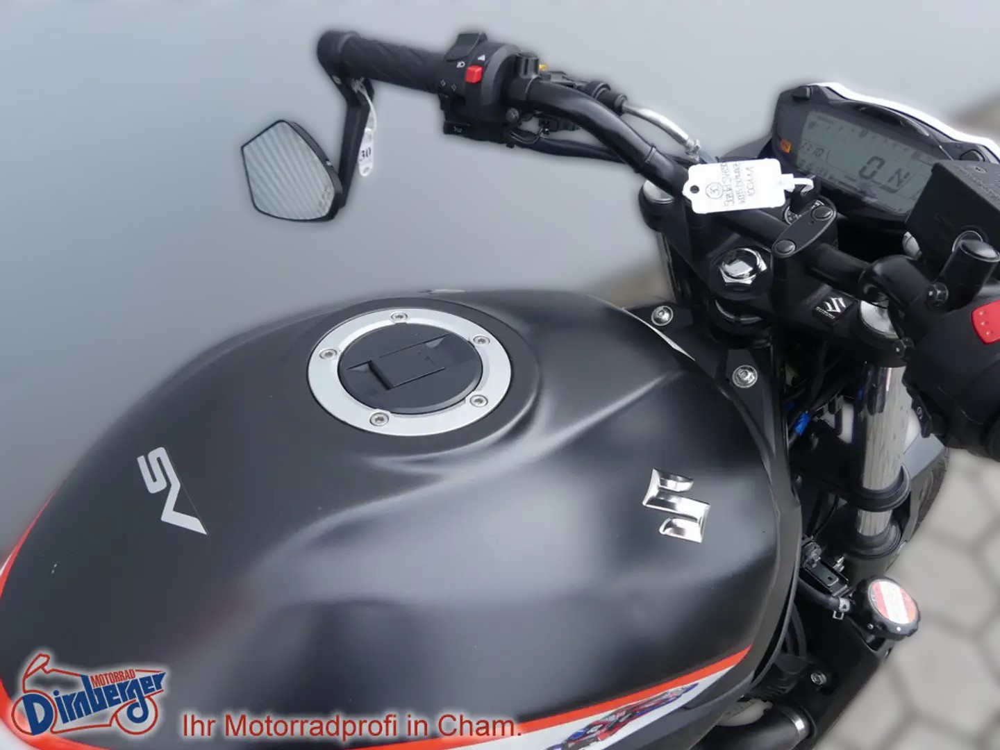 2016 Suzuki SV650 - 14 530 km - Náhled 24