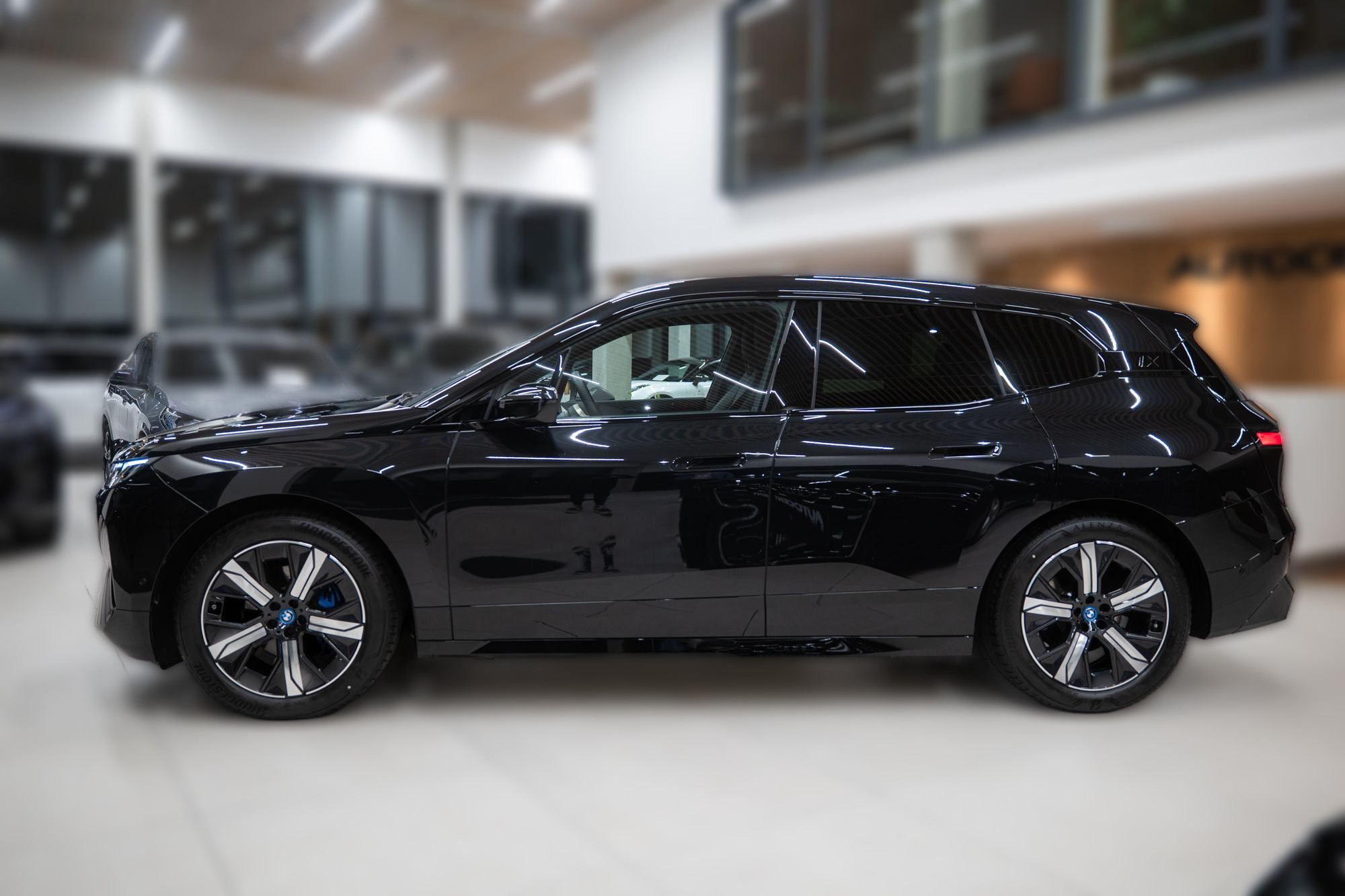 2025 BMW iX - 4 900 km