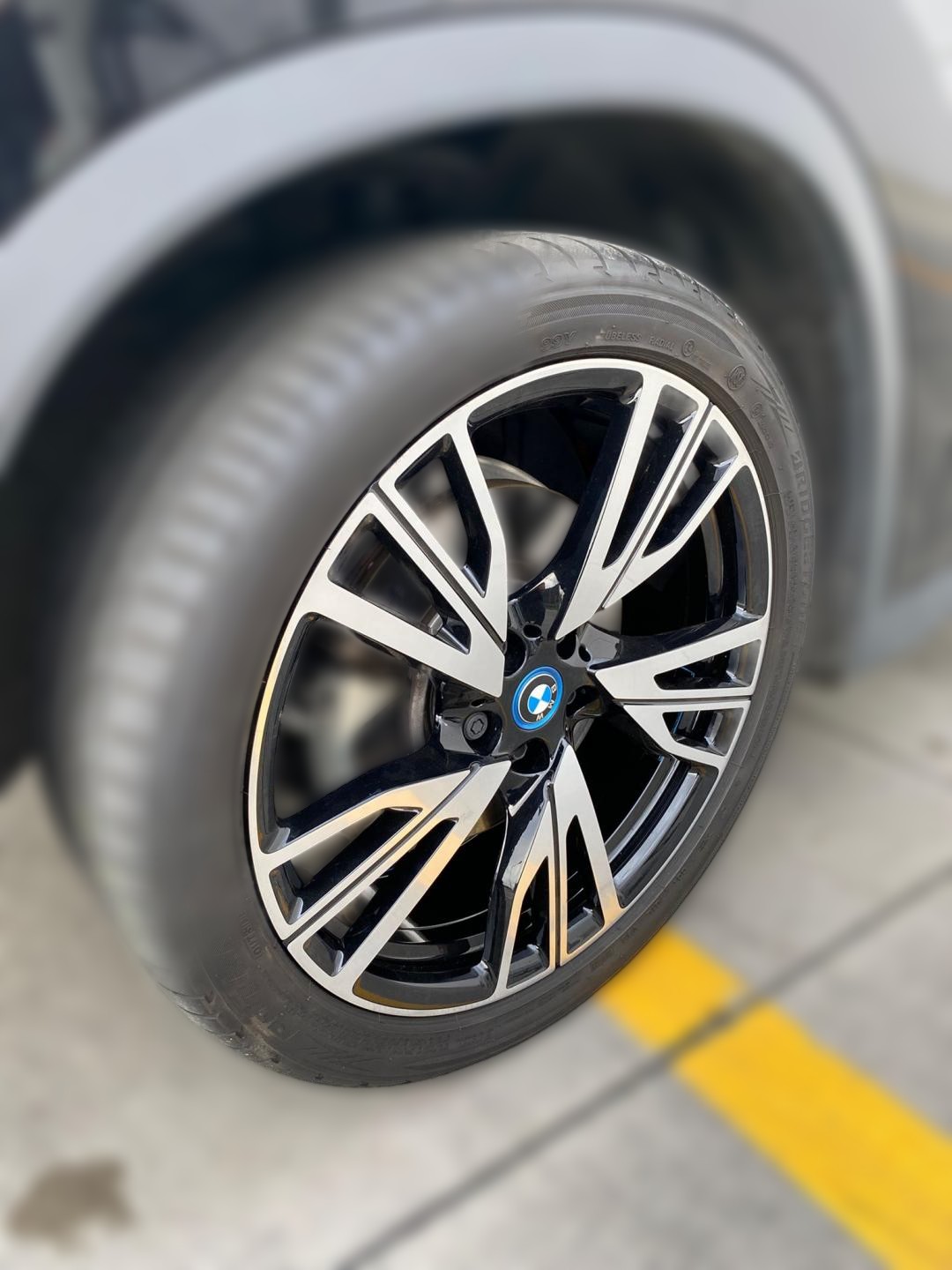2023 BMW iX1 - 46 500 km