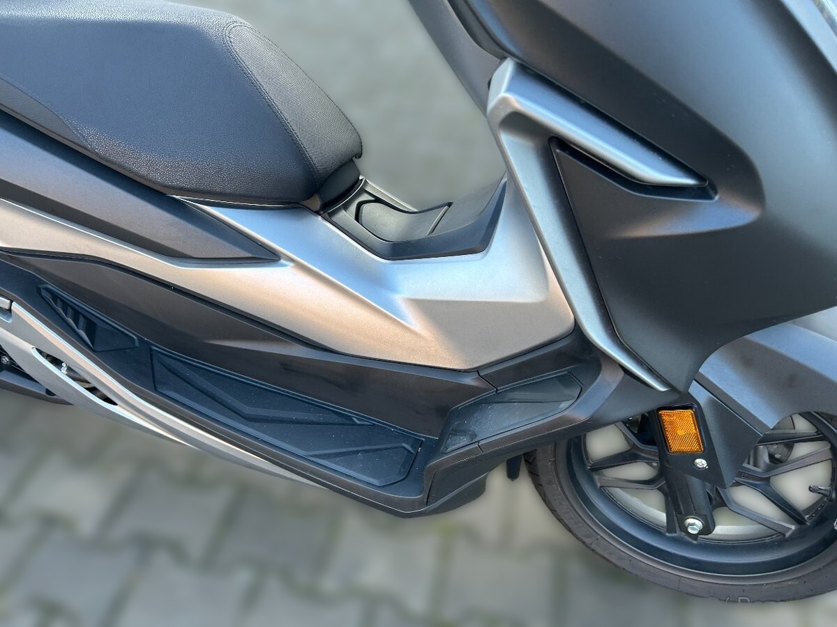 2019 Honda Forza 300 - 25 000 km - Náhled 17