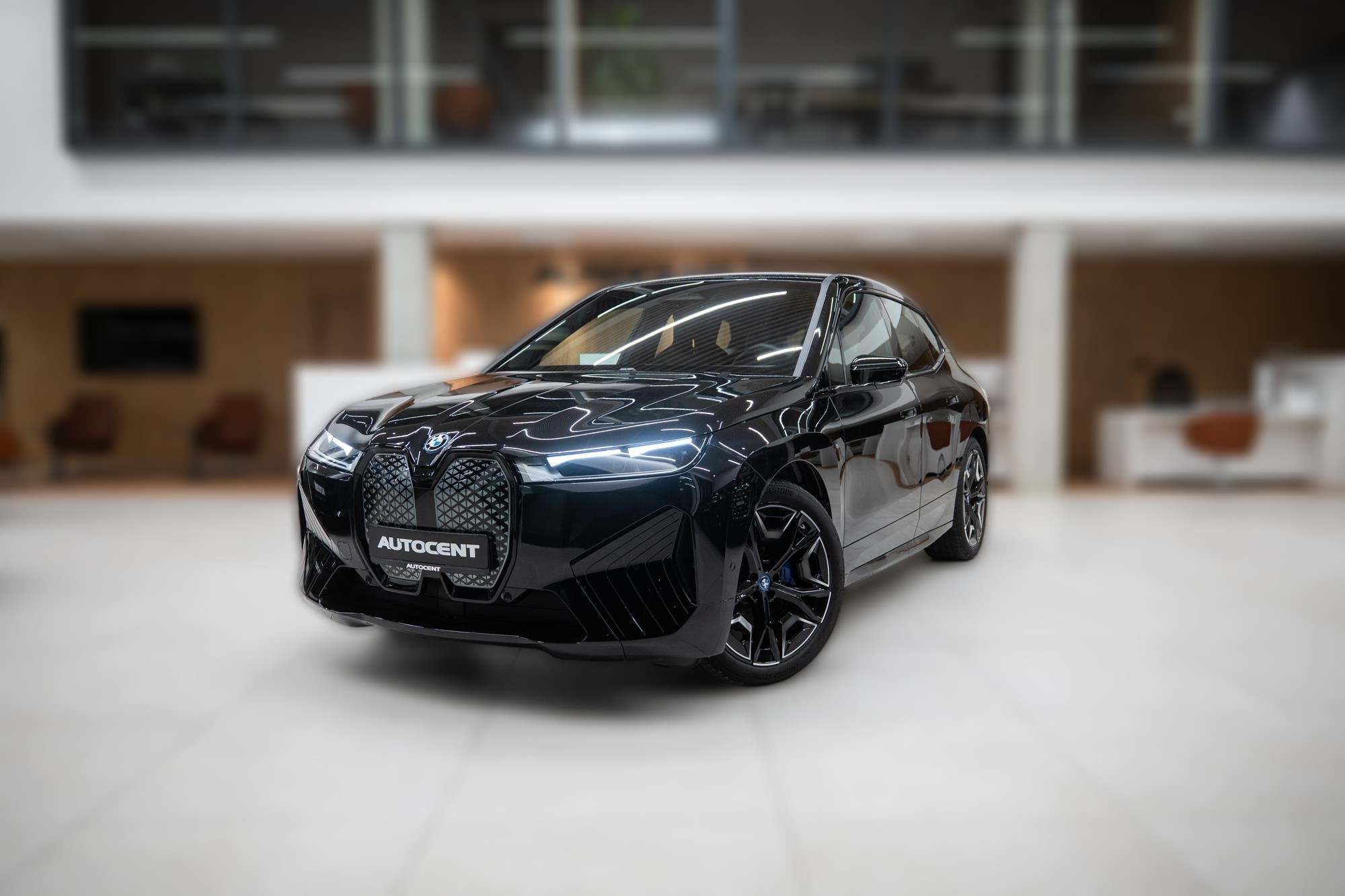 2025 BMW iX - 8 400 km