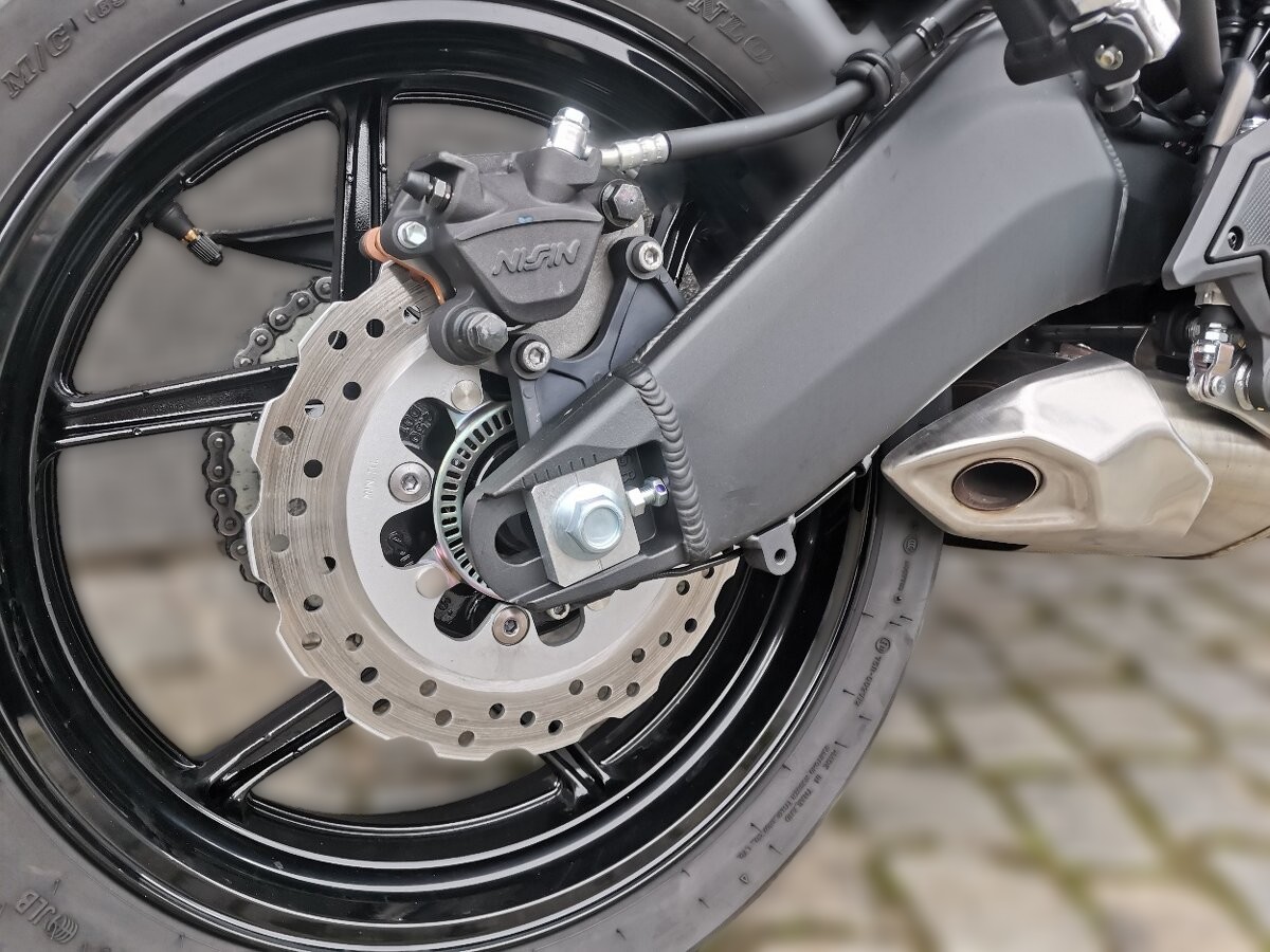 2022 Kawasaki Versys 650 - 12 000 km - Náhled 14