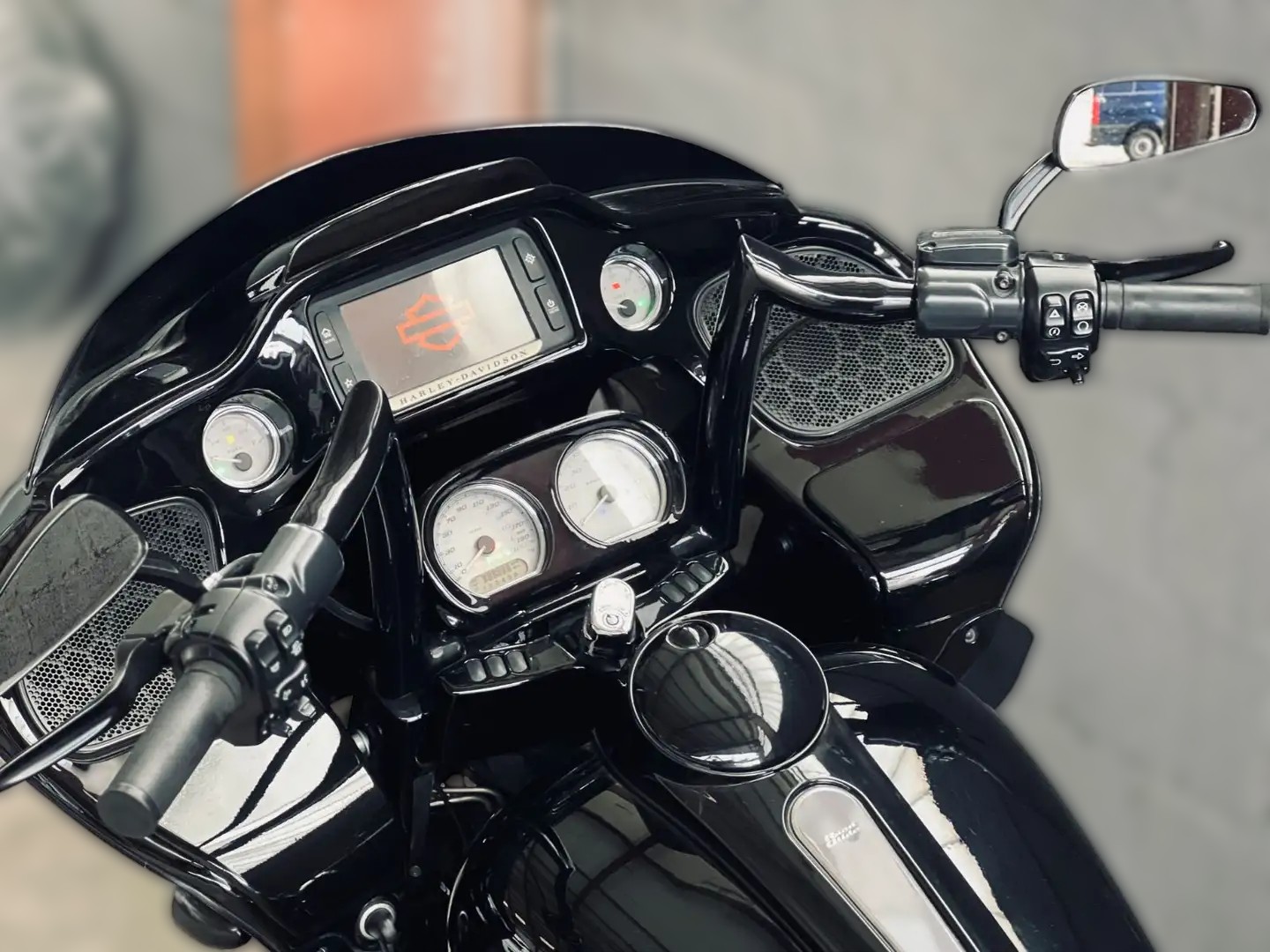 2021 Harley-Davidson Touring - 17 800 km - Náhled 10