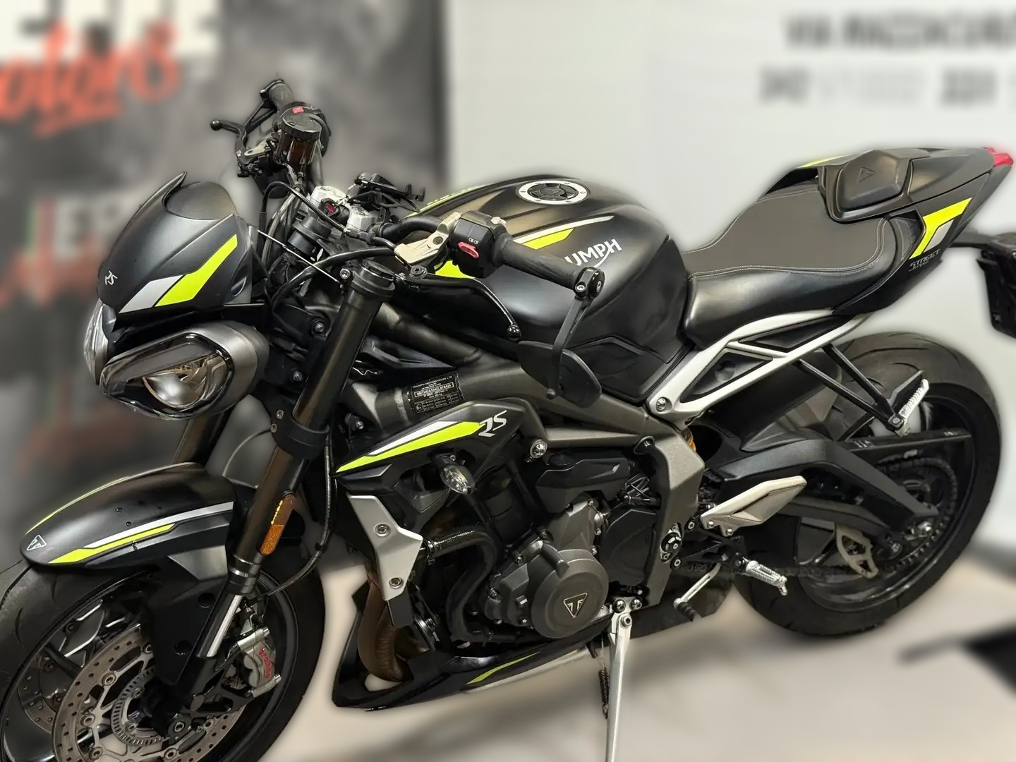 2020 Triumph Street Triple 765 - 34 400 km