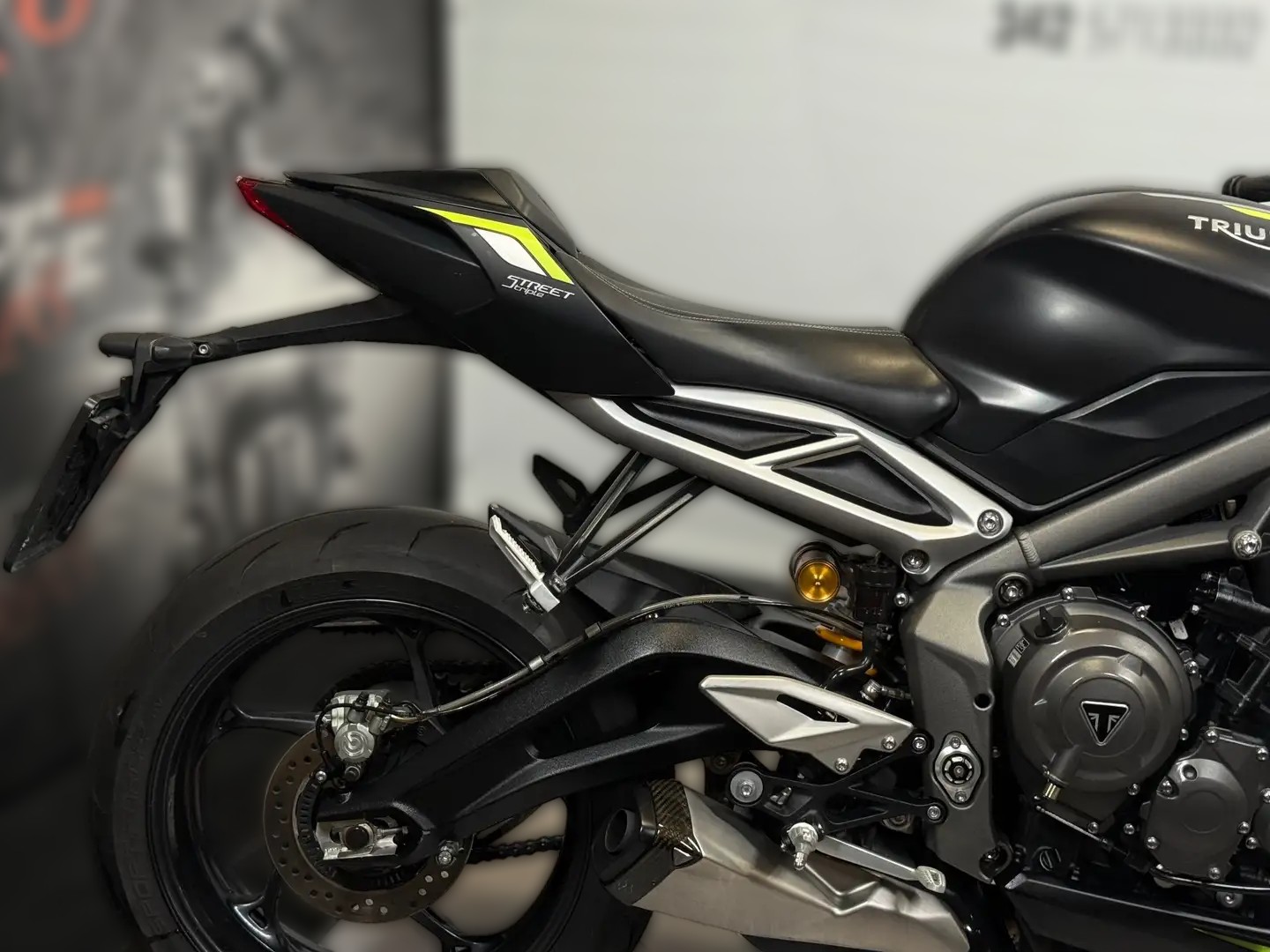 2020 Triumph Street Triple 765 - 34 400 km - Náhled 4