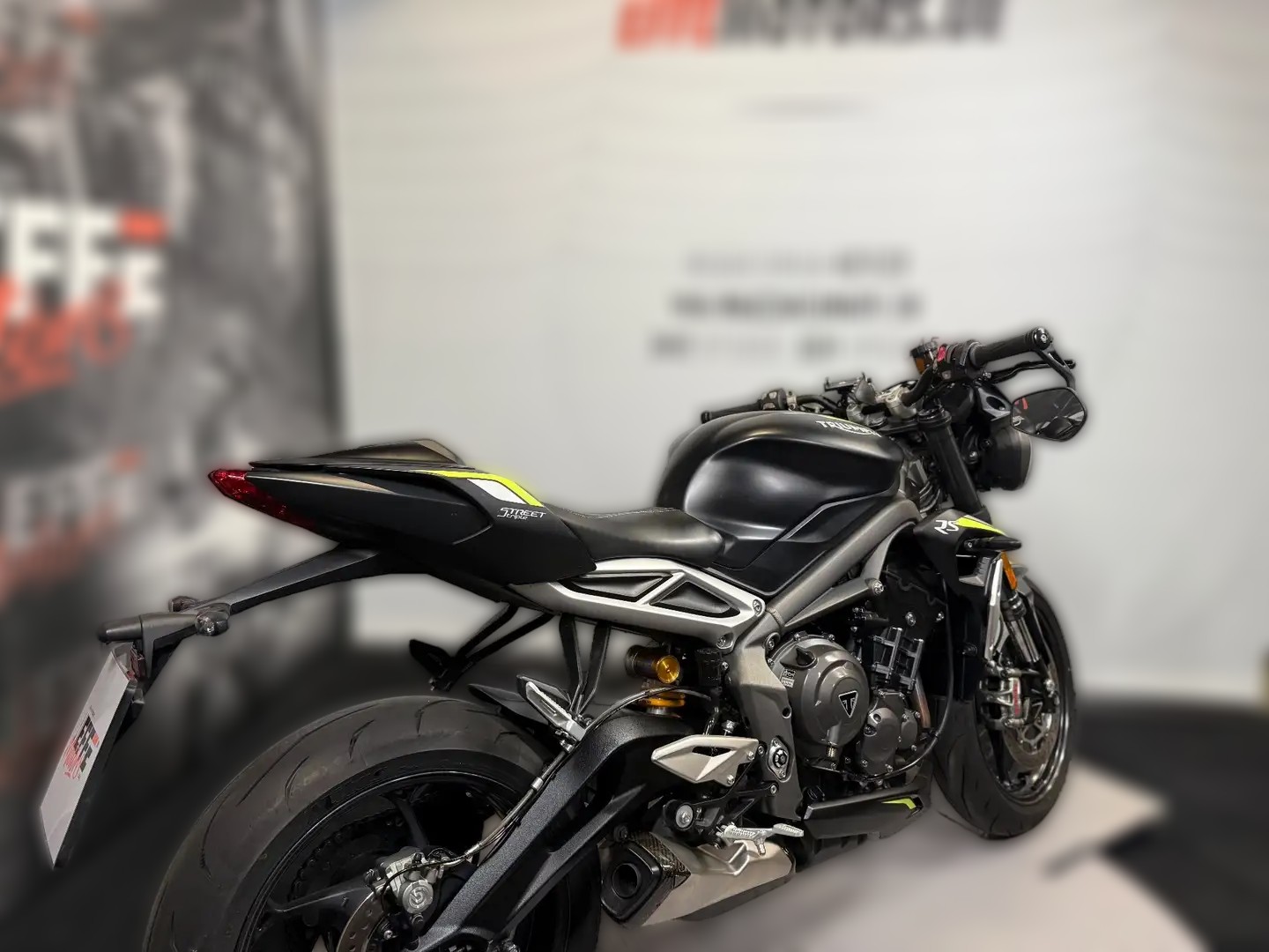 2020 Triumph Street Triple 765 - 34 400 km - Náhled 15
