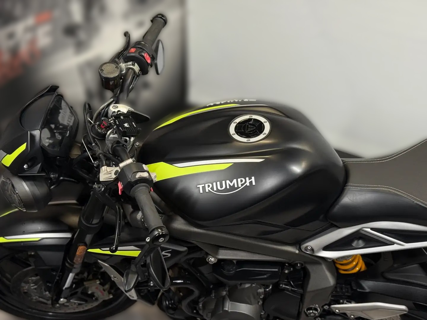 2020 Triumph Street Triple 765 - 34 400 km - Náhled 17
