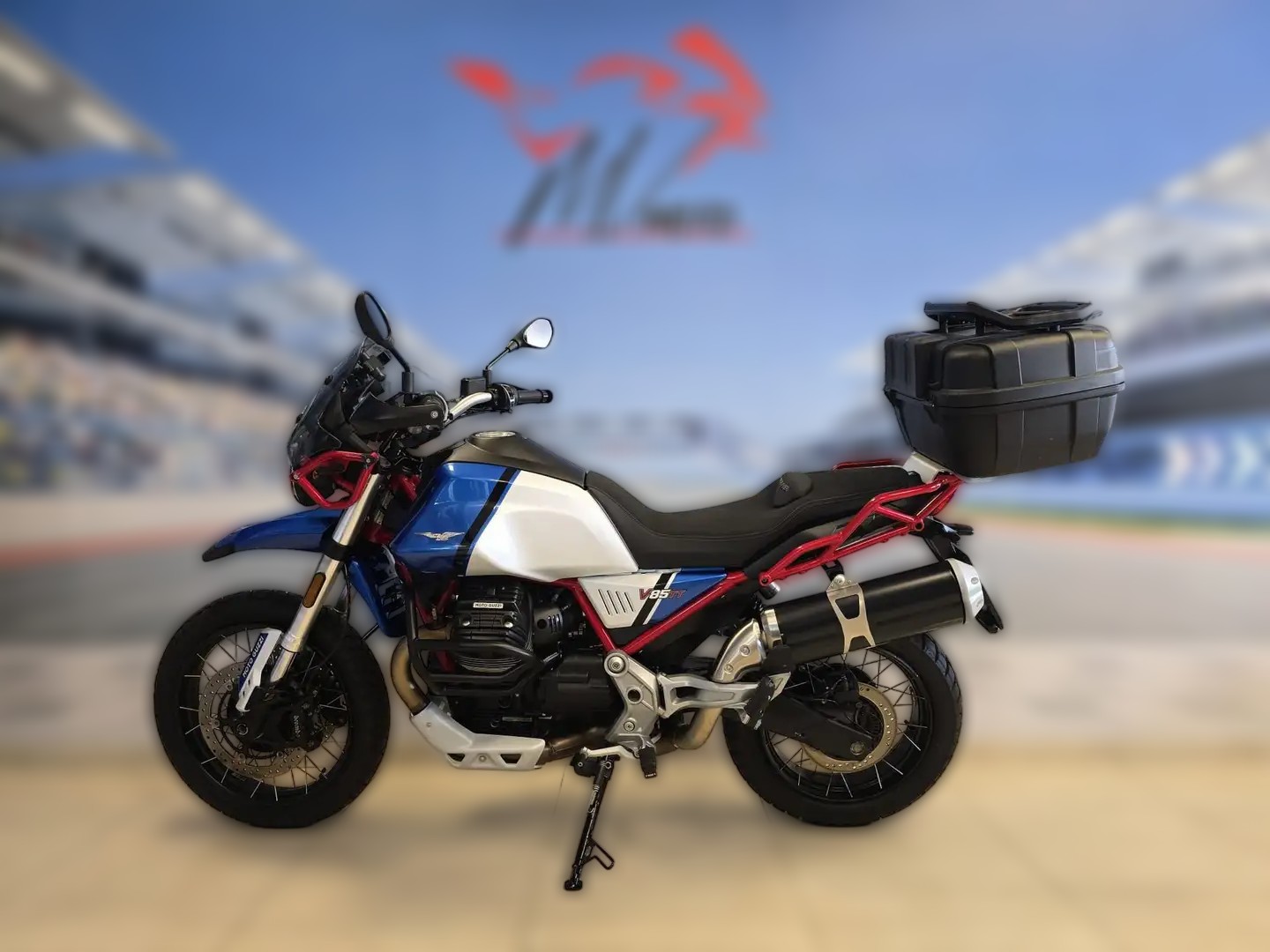 2023 Moto Guzzi V85 TT - 3 000 km - Náhled 22