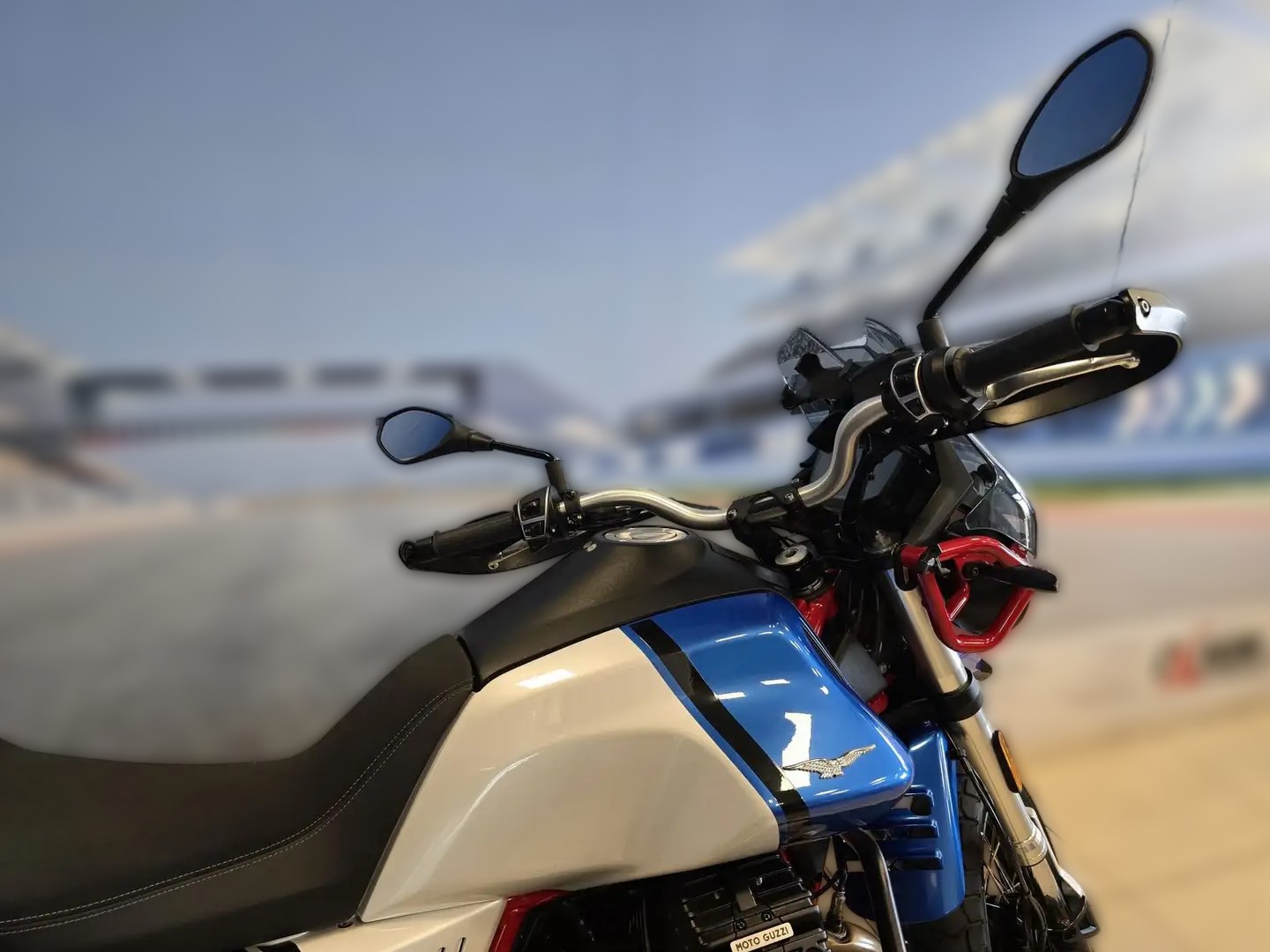 2023 Moto Guzzi V85 TT - 3 000 km
