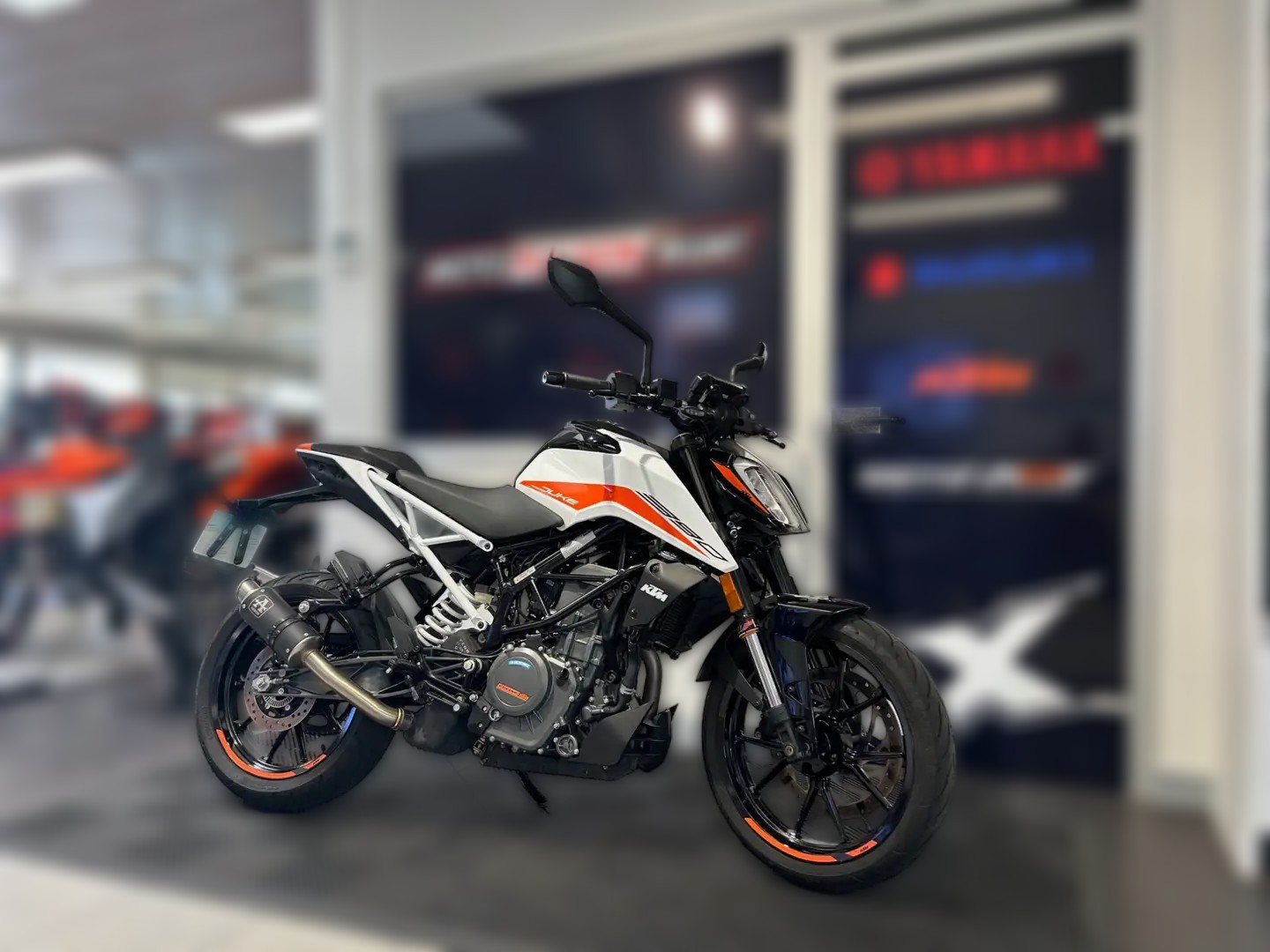 2023 KTM 390 Duke - 6 000 km - Náhled 3