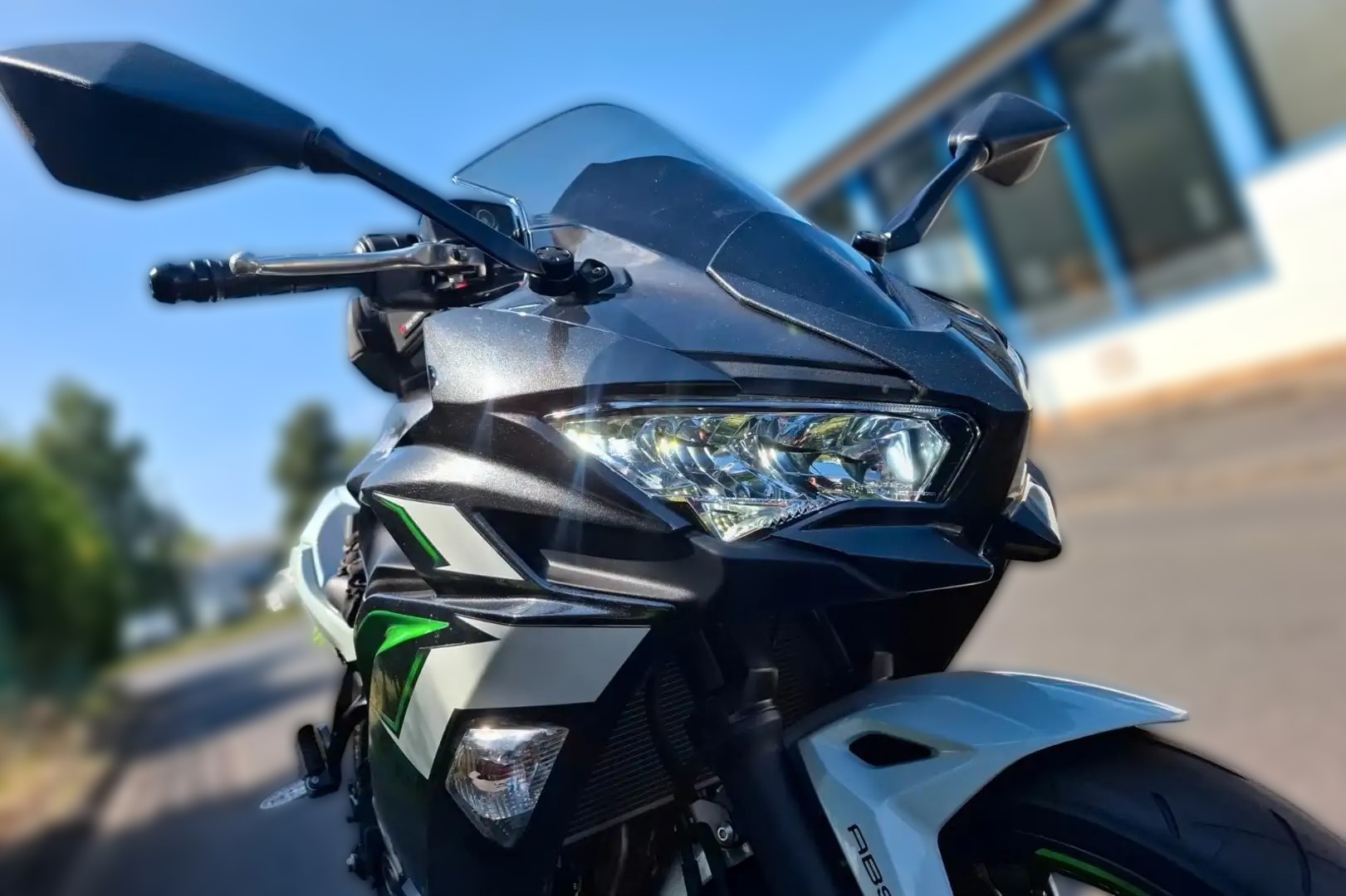 2022 Kawasaki Ninja 650 - 2 523 km - Náhled 6