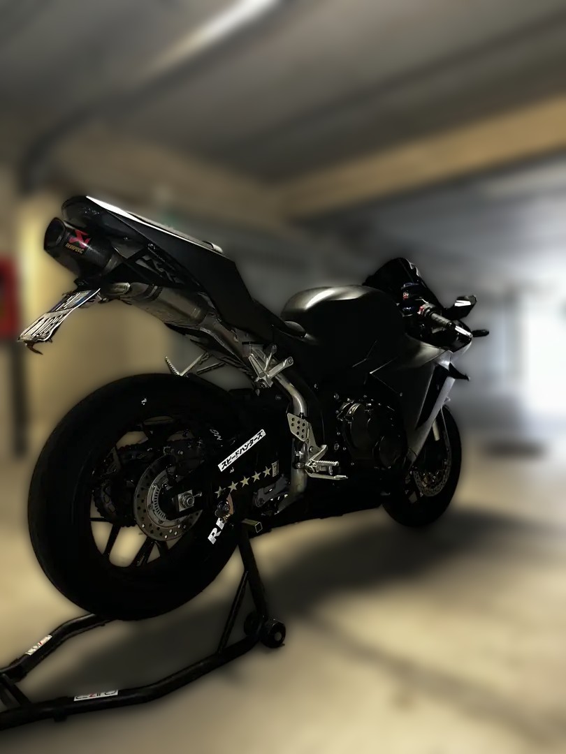 2024 Honda CBR 600 RR - 13 000 km - Náhled 11