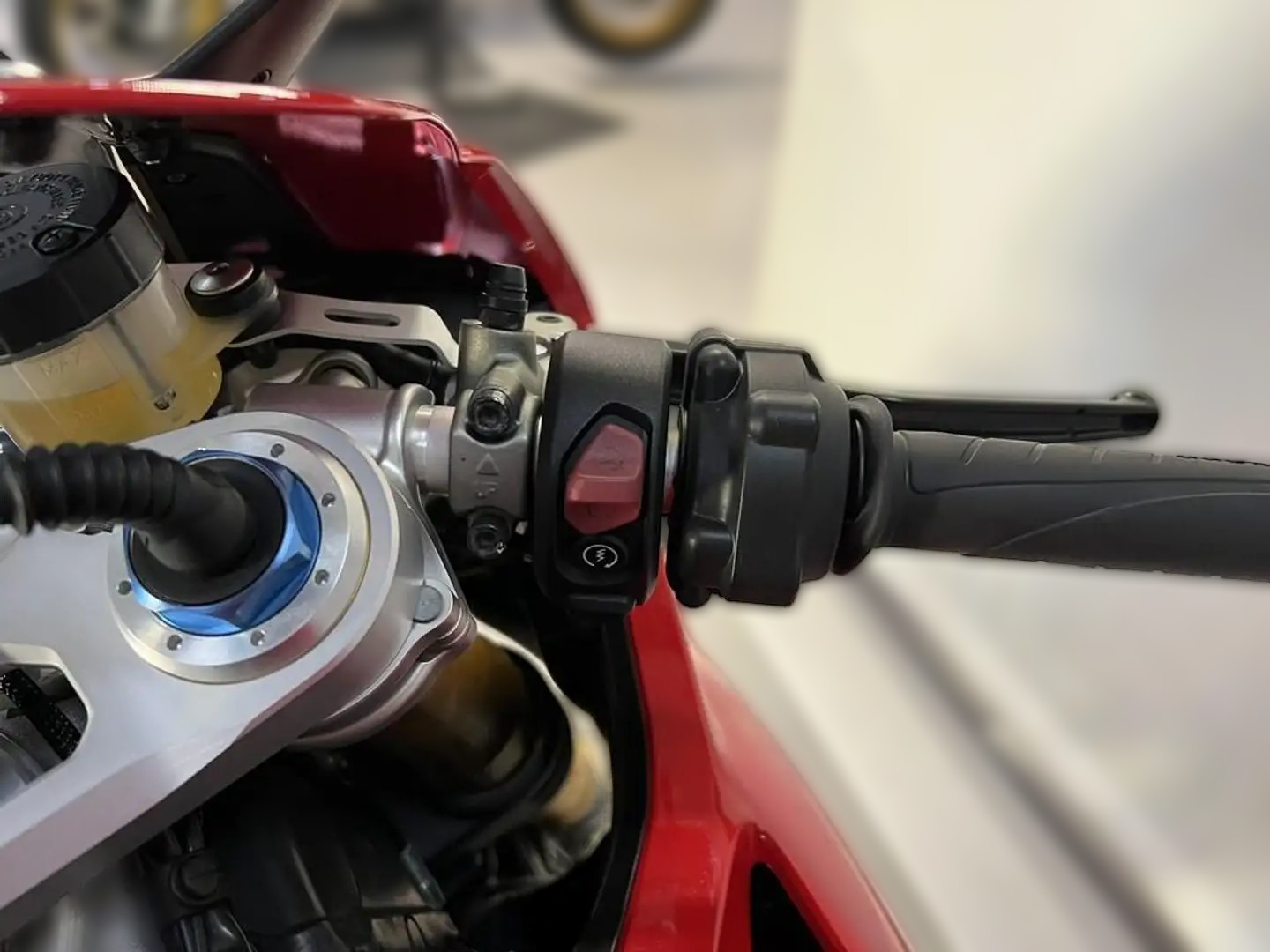 2019 Ducati Panigale V4 - 11 670 km - Náhled 15