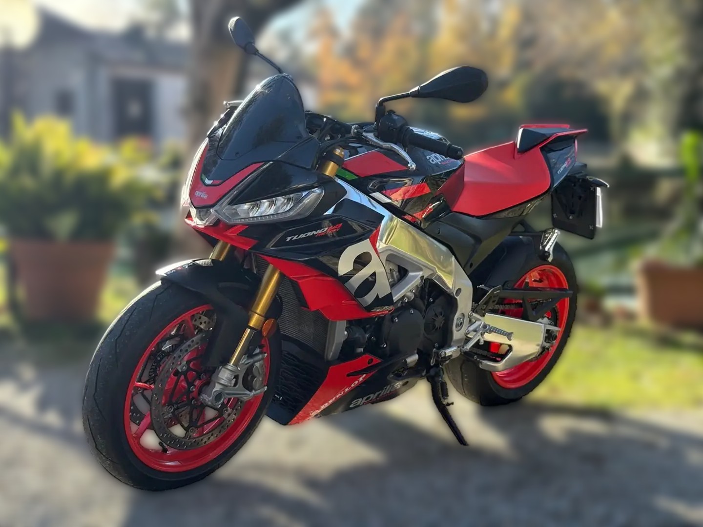 2023 Aprilia Tuono V4 - 14 999 km - Náhled 3