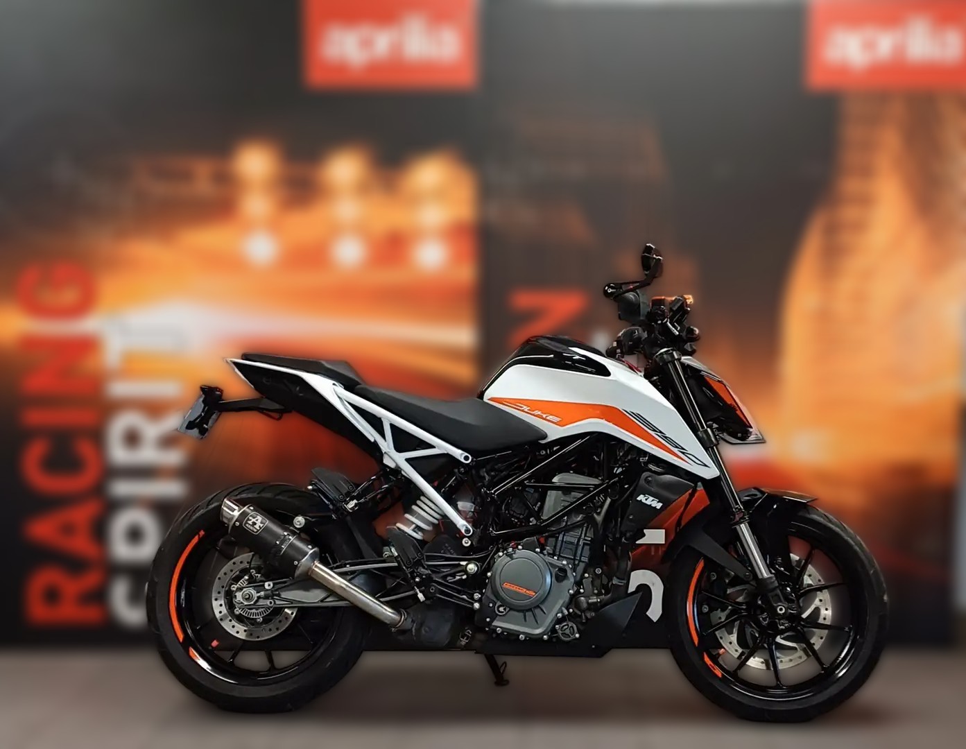 2024 KTM 390 Duke - 3 450 km - Náhled 9