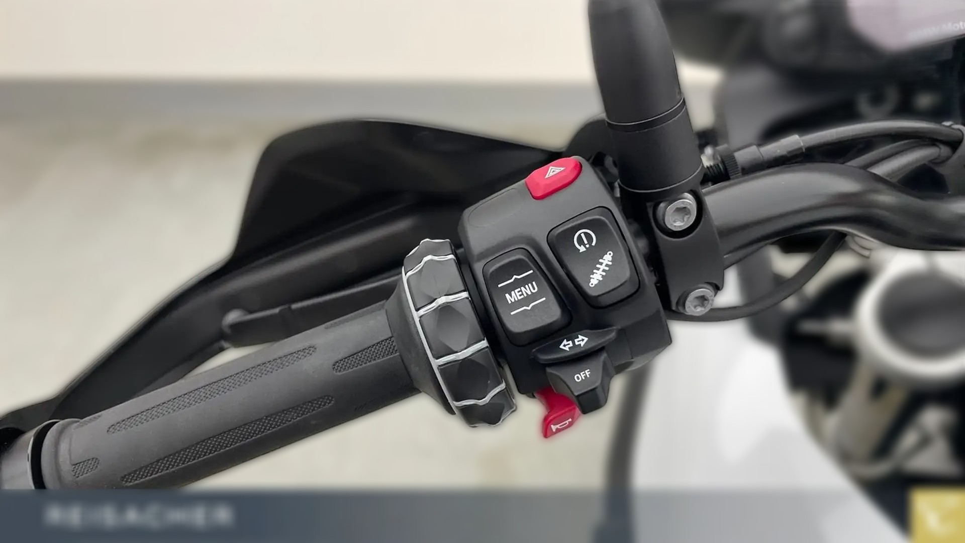 2024 BMW F 800 GS - 6 750 km - Náhled 2