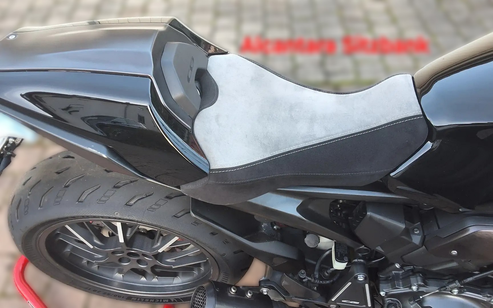 2021 Honda CBR 1000RR - 45 000 km - Náhled 16