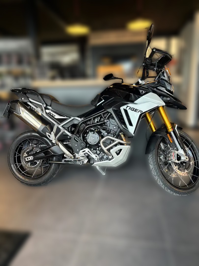 2025 Triumph Tiger 900 - 1 053 km - Náhled 2