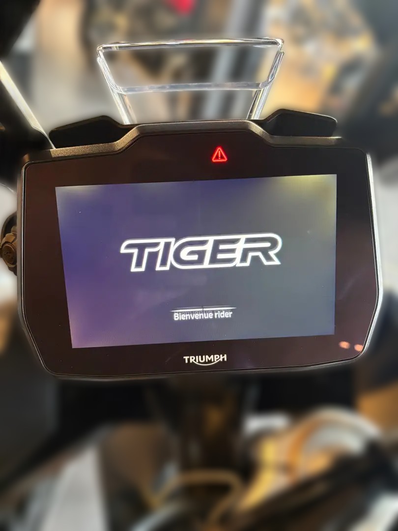 2025 Triumph Tiger 900 - 1 053 km - Náhled 7
