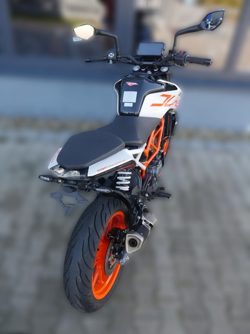 2020 KTM 390 Duke - 4 684 km - Náhled 14