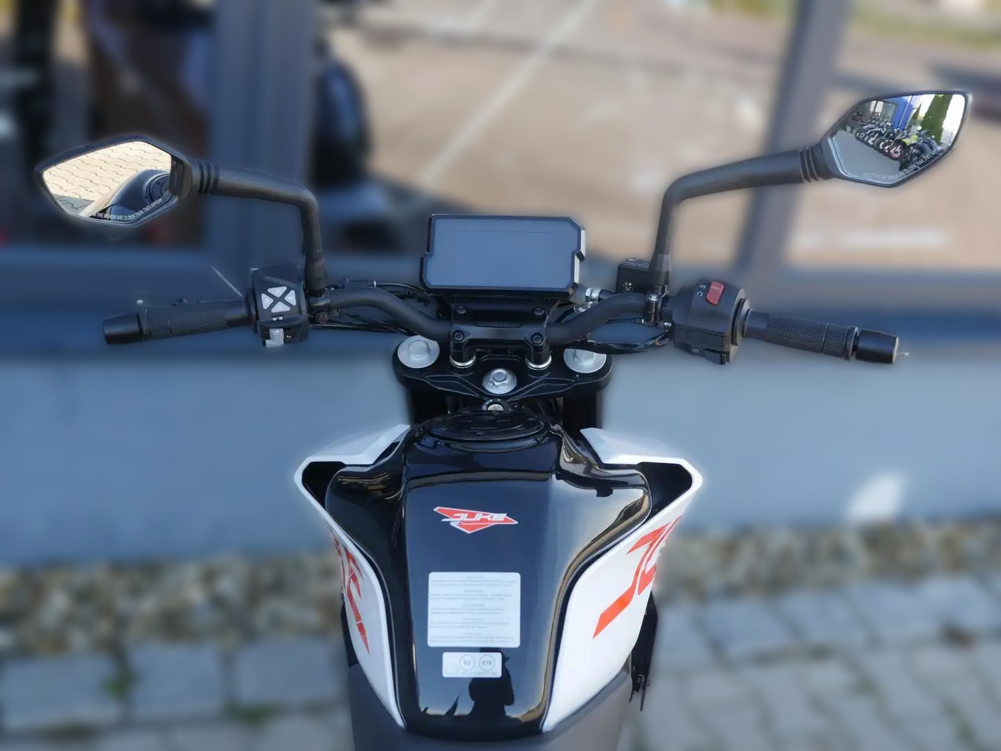 2020 KTM 390 Duke - 4 684 km - Náhled 16
