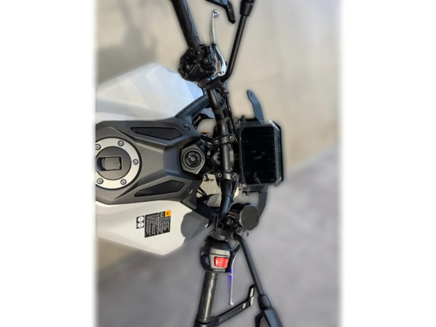 2025 Yamaha MT-09 - 2 700 km - Náhled 15