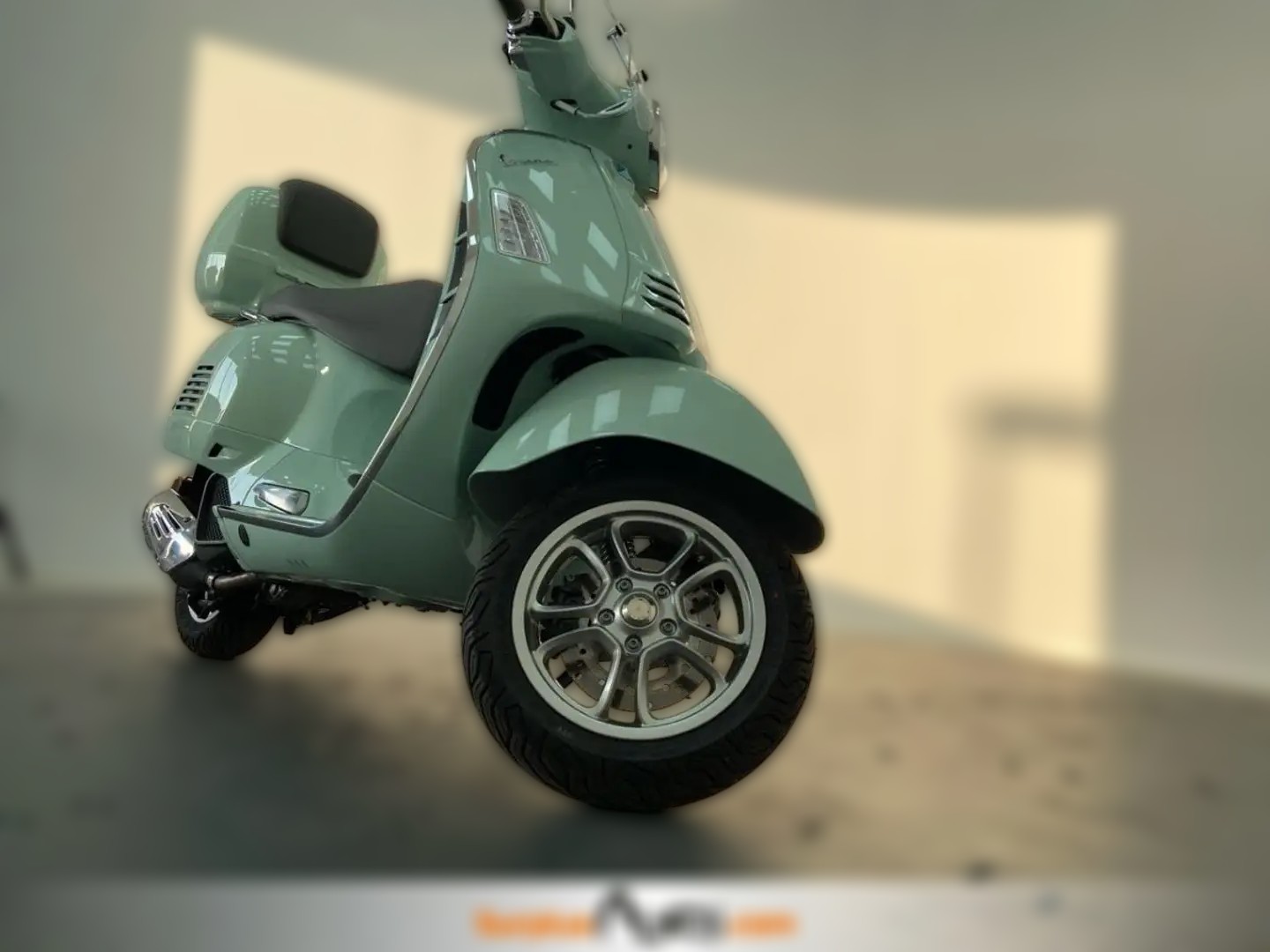 2023 Piaggio Vespa GTS - 2 100 km - Náhled 5