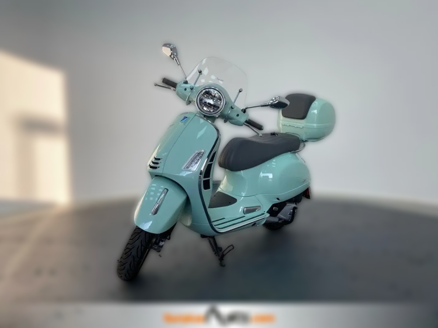 2023 Piaggio Vespa GTS - 2 100 km - Náhled 7