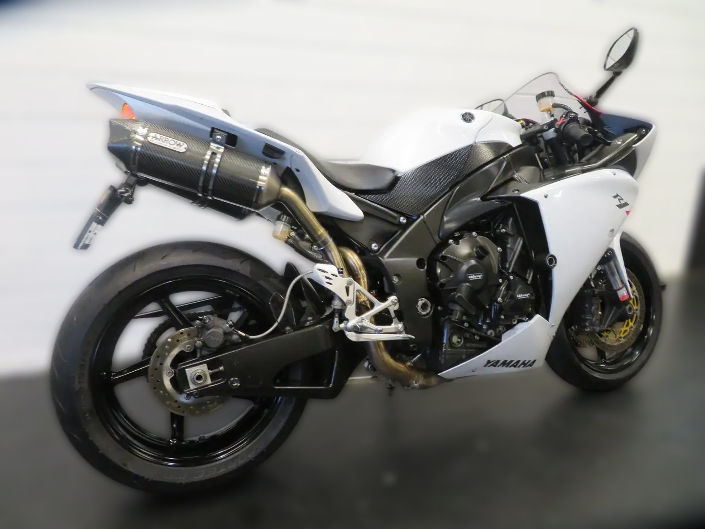 2011 Yamaha YZF-R1 - 45 100 km - Náhled 16