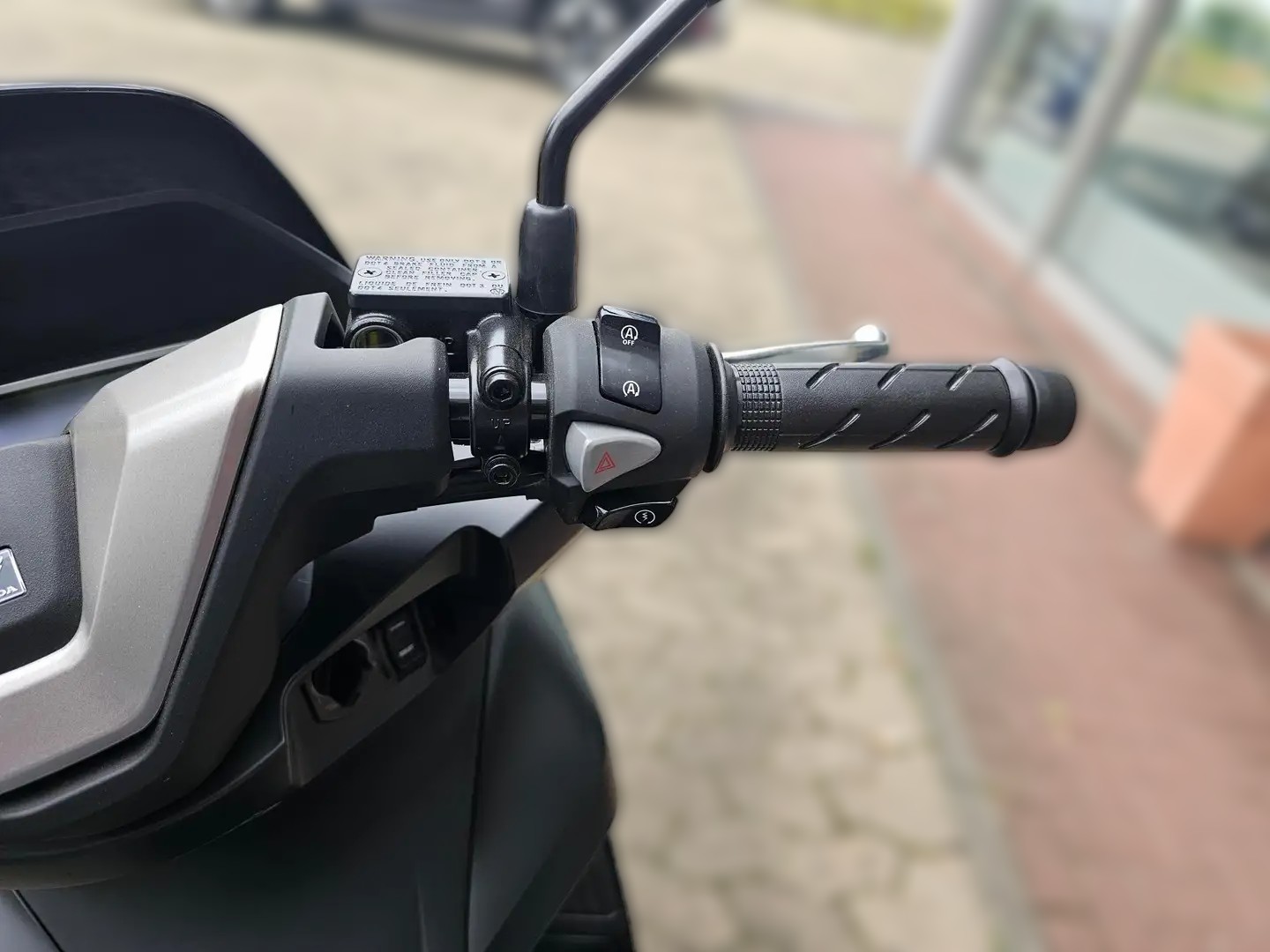 2025 Honda PCX 125 - 150 km - Náhled 11