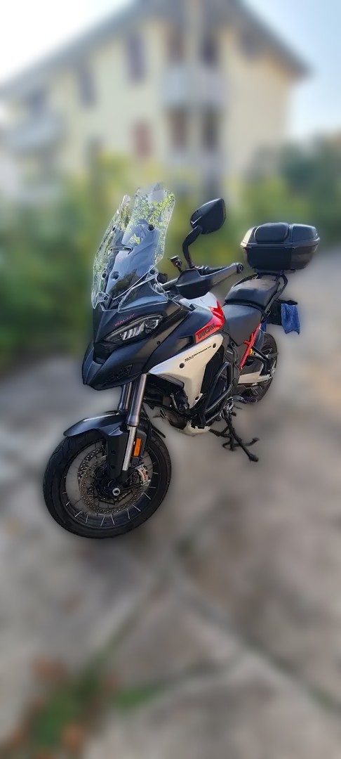 2023 Ducati Multistrada V4 - 8 200 km - Náhled 14