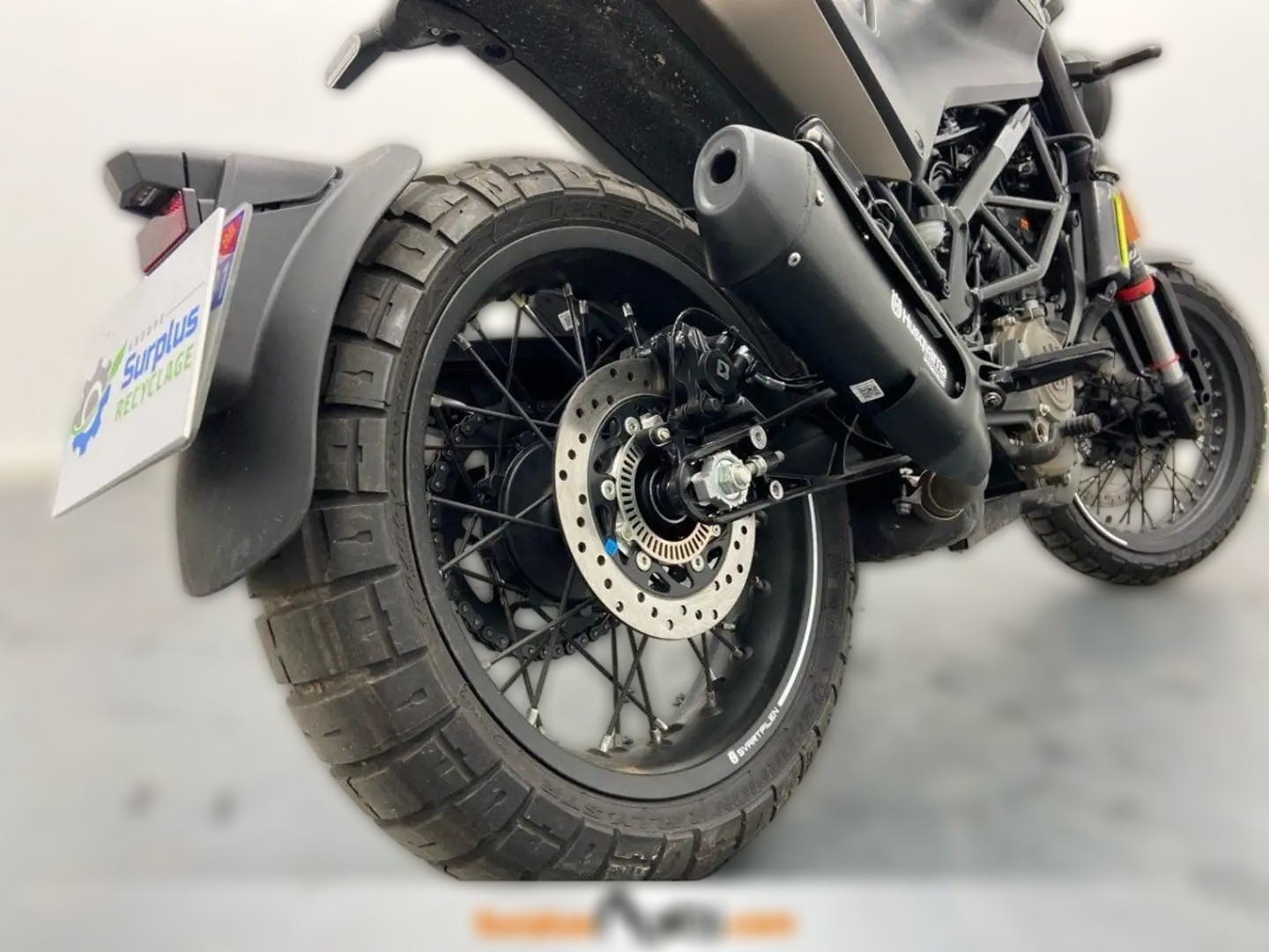 2024 Husqvarna Svartpilen 401 - 200 km - Náhled 7