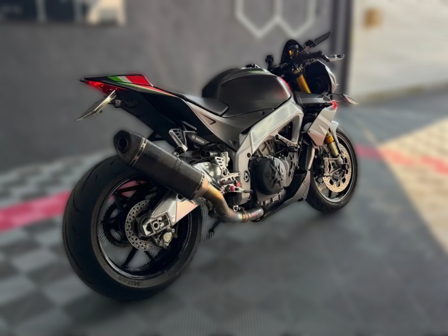 2020 Aprilia Tuono V4 - 28 900 km - Náhled 5