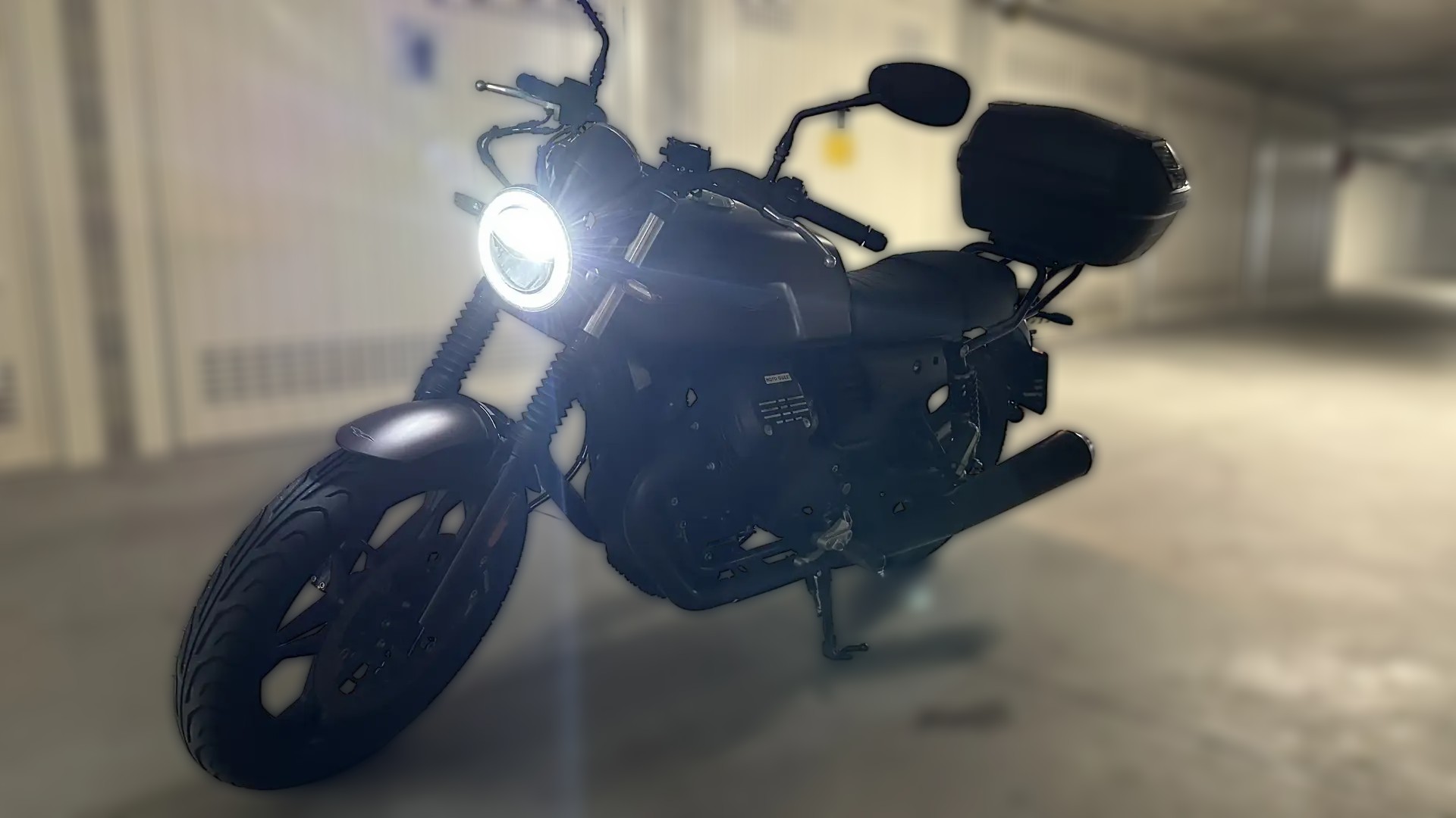 2020 Moto Guzzi V7 - 3 000 km - Náhled 12