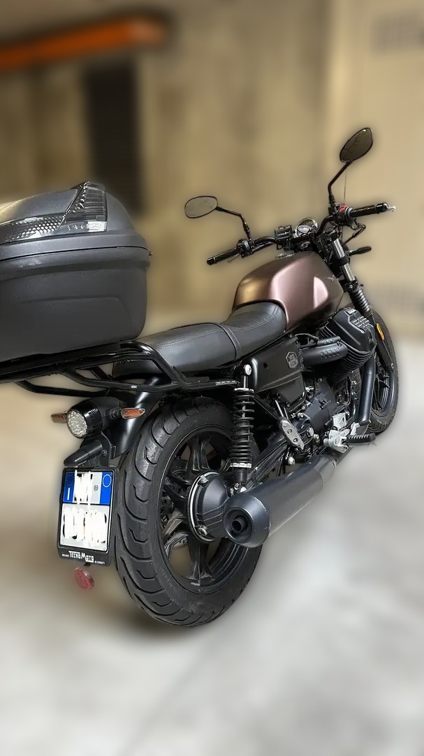 2020 Moto Guzzi V7 - 3 000 km - Náhled 14