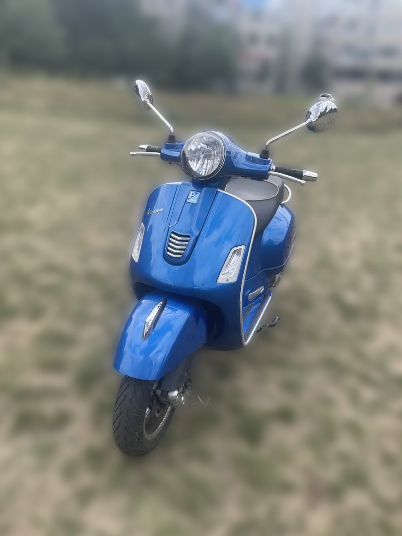 2015 Piaggio Vespa GTS - 1 600 km - Náhled 6