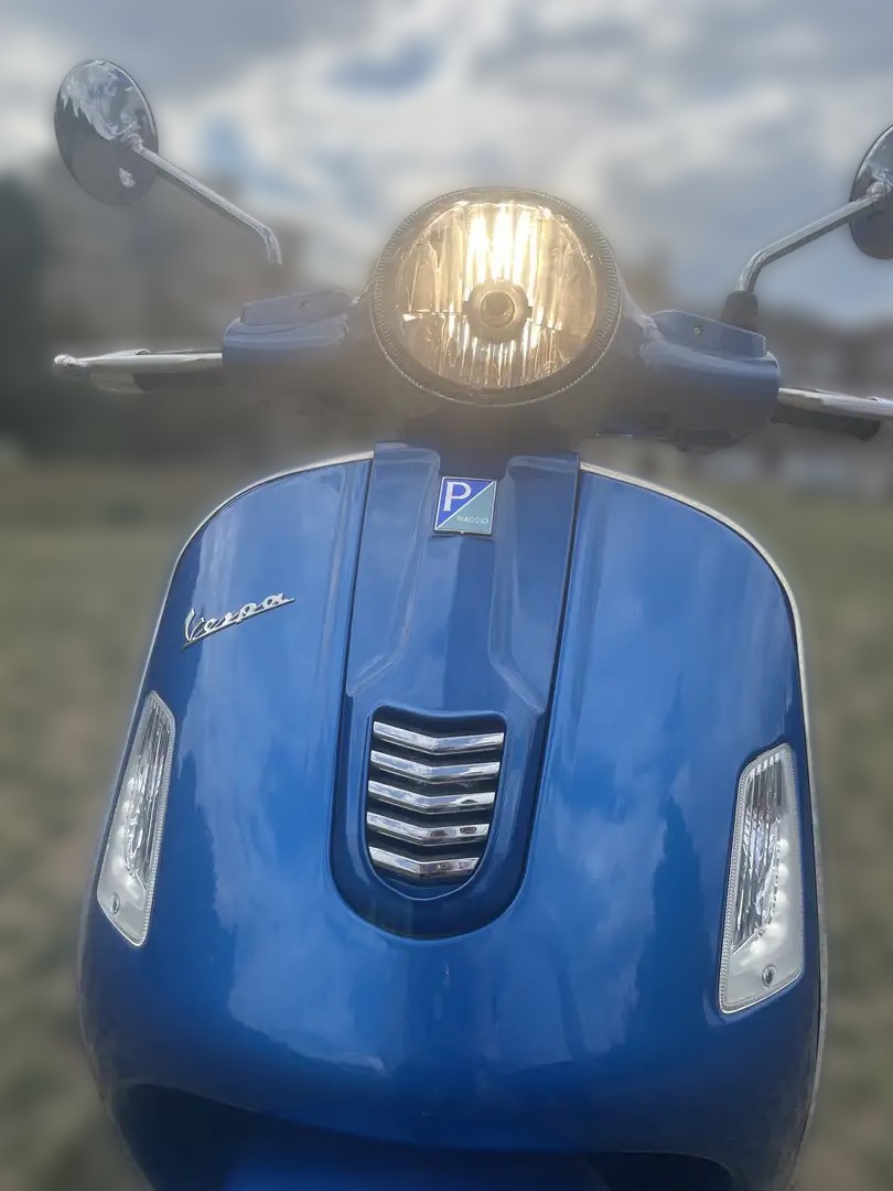2015 Piaggio Vespa GTS - 1 600 km - Náhled 12
