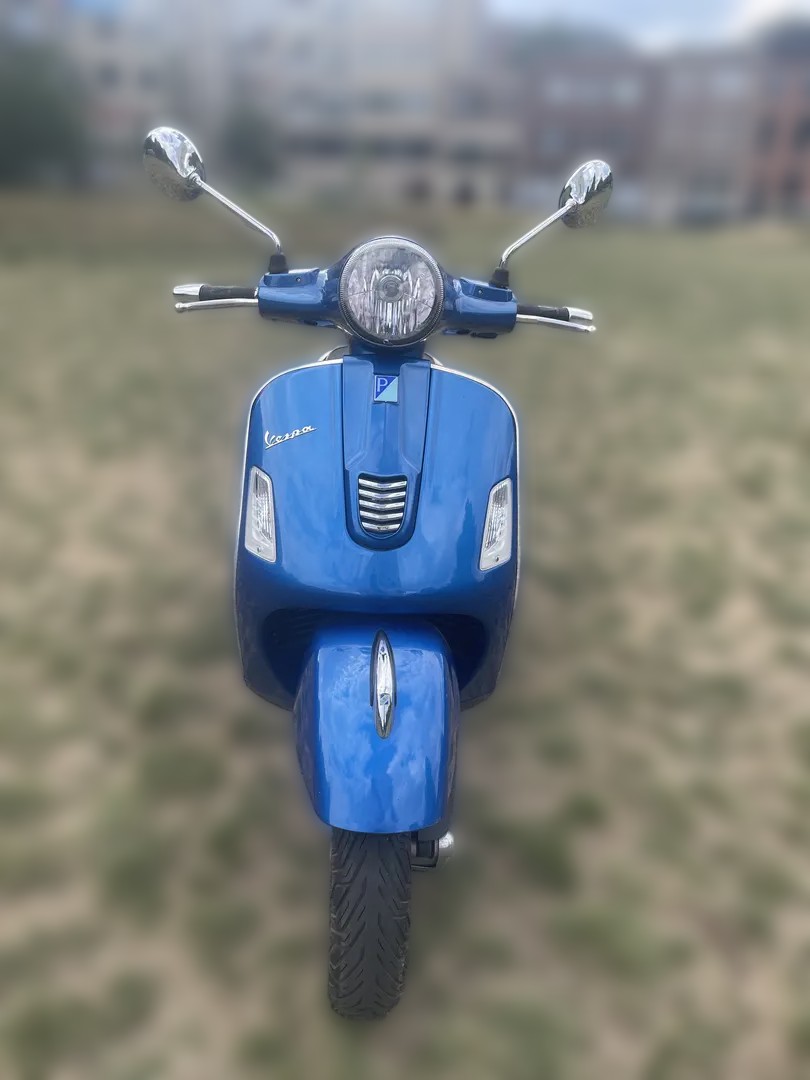 2015 Piaggio Vespa GTS - 1 600 km - Náhled 16