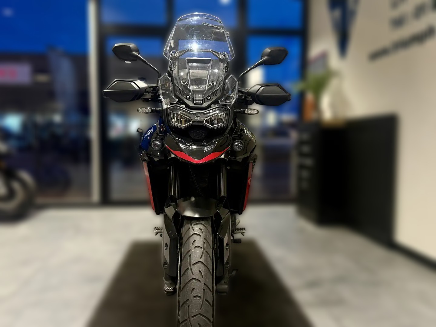 2025 Triumph Tiger 900 - 3 000 km - Náhled 20
