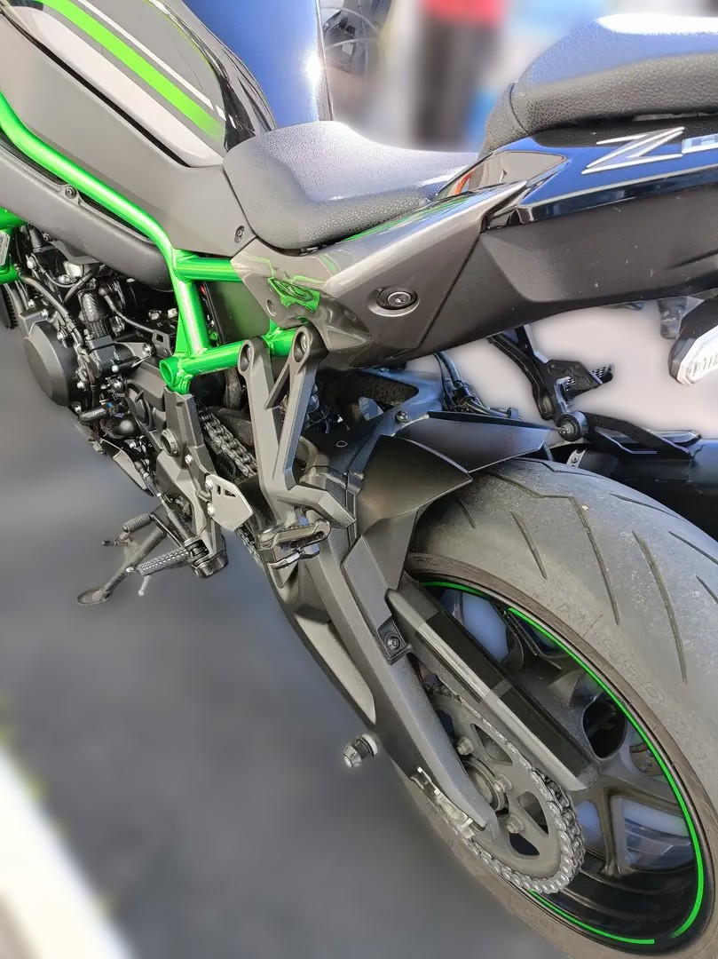 2021 Kawasaki Ninja H2 - 12 895 km - Náhled 5