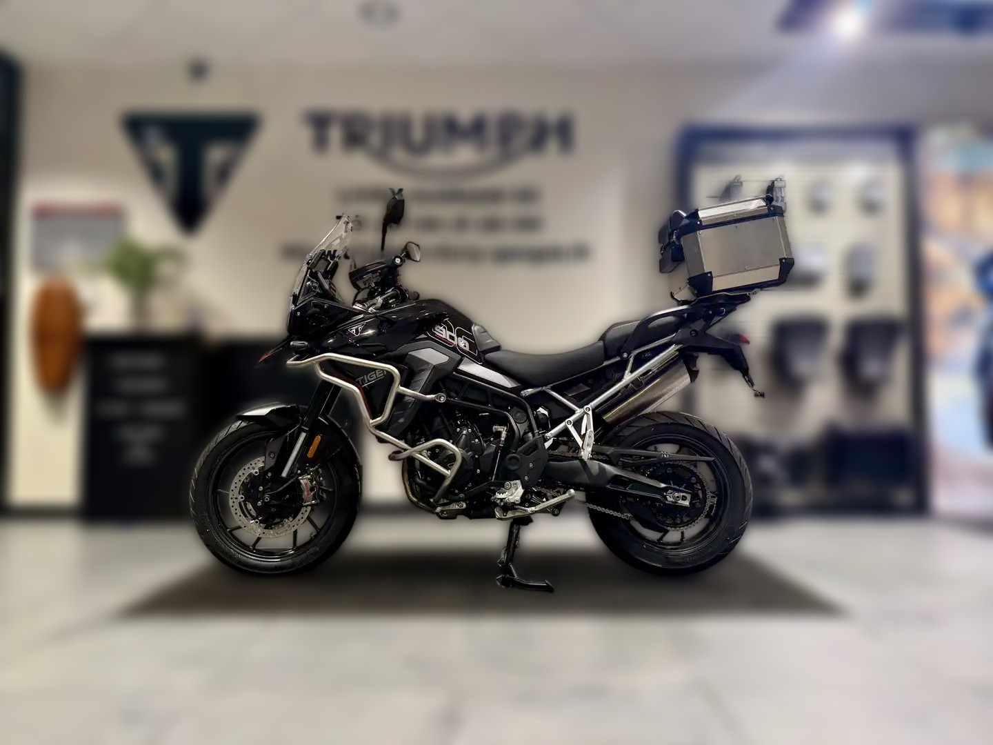 2025 Triumph Tiger 900 - 3 000 km - Náhled 12