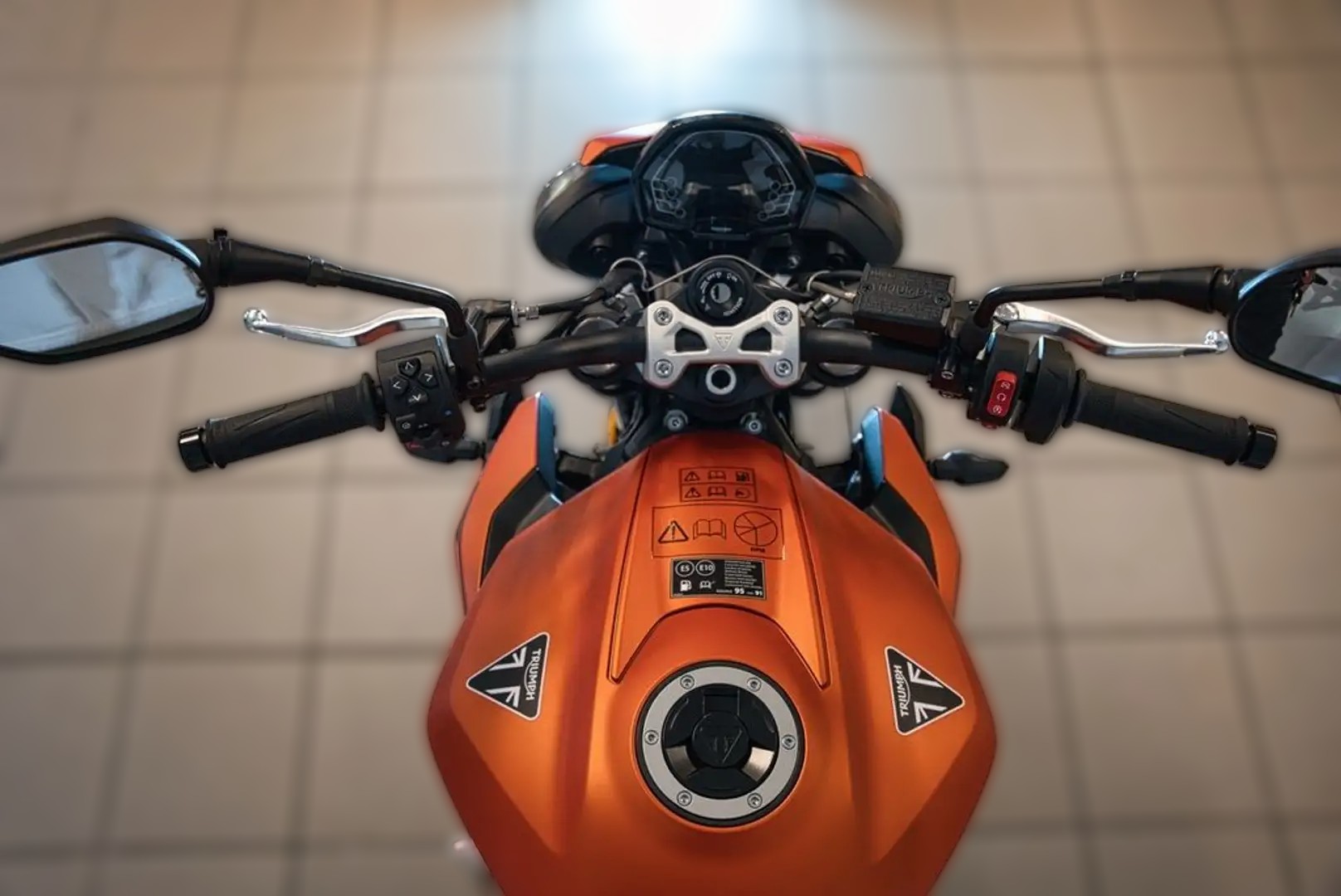 2025 Triumph Street Triple 765 - 0 km - Náhled 14