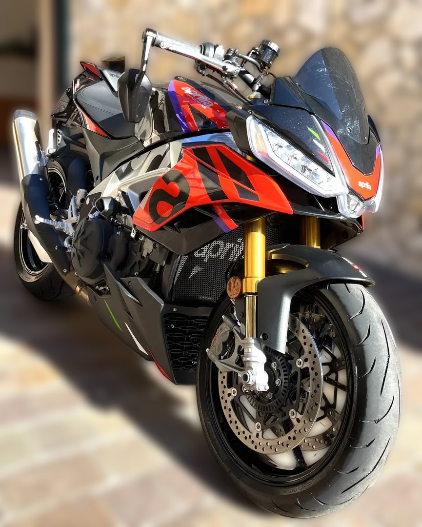 2023 Aprilia Tuono V4 - 9 000 km - Náhled 16