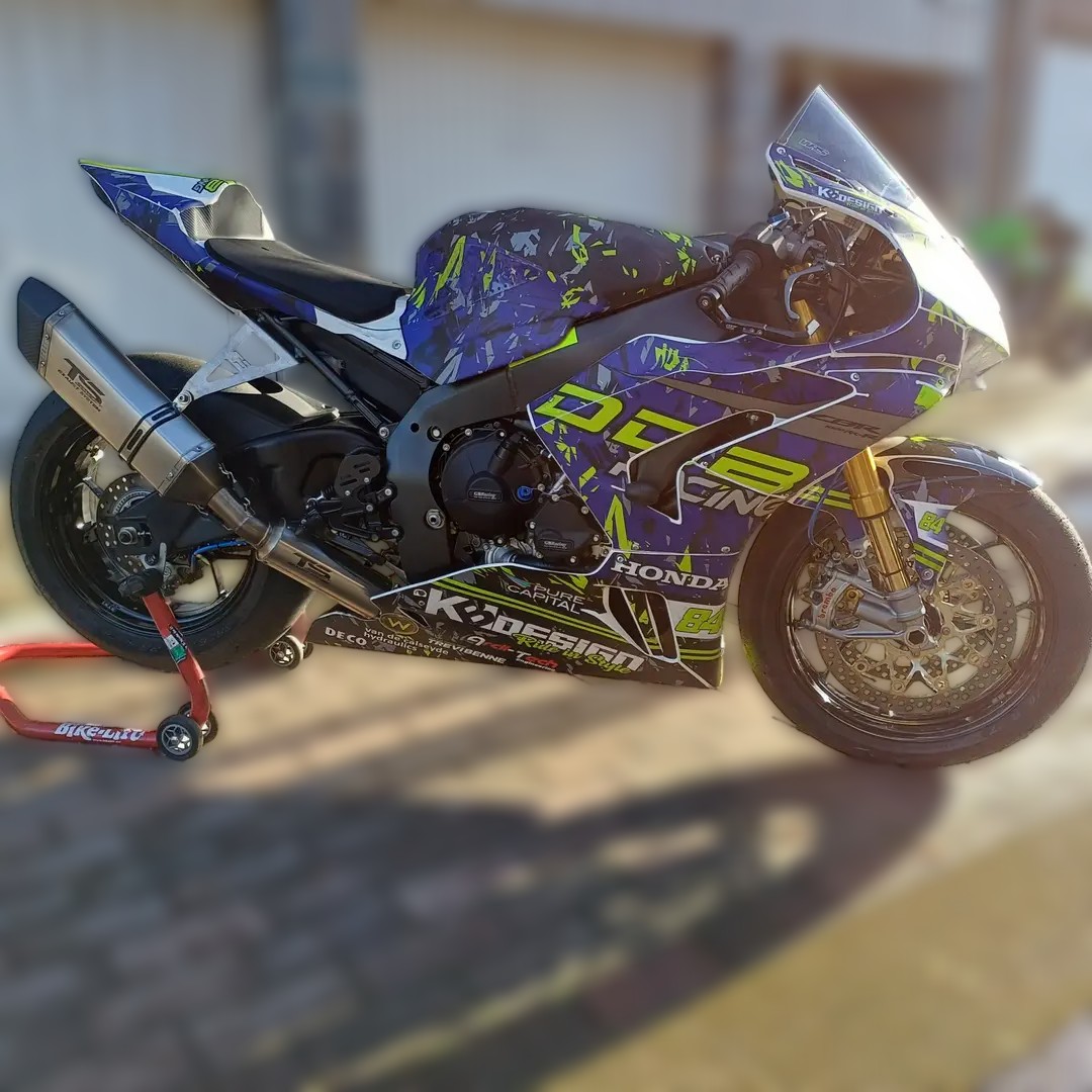 2023 Honda CBR 1000RR - 2 200 km - Náhled 9