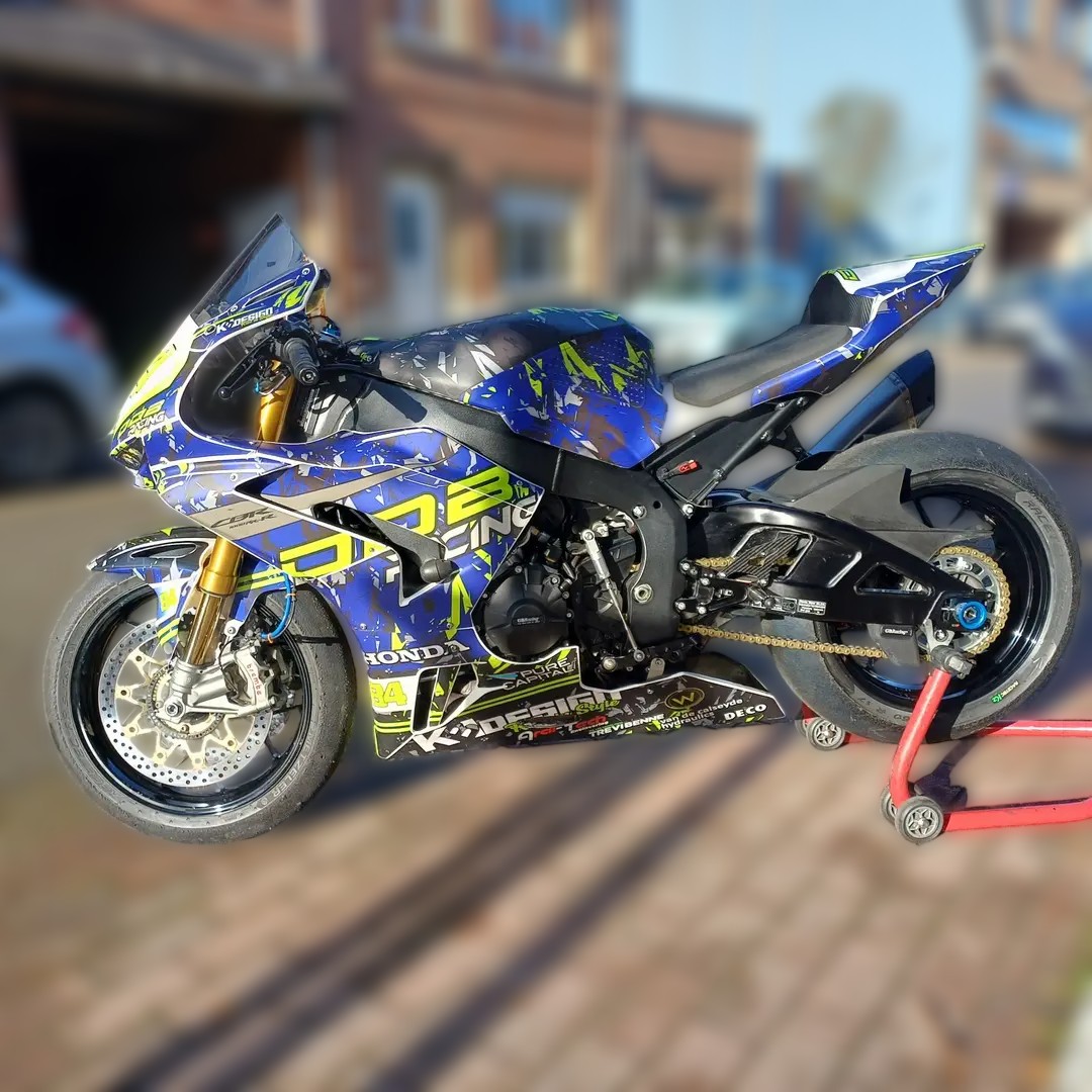 2023 Honda CBR 1000RR - 2 200 km - Náhled 10