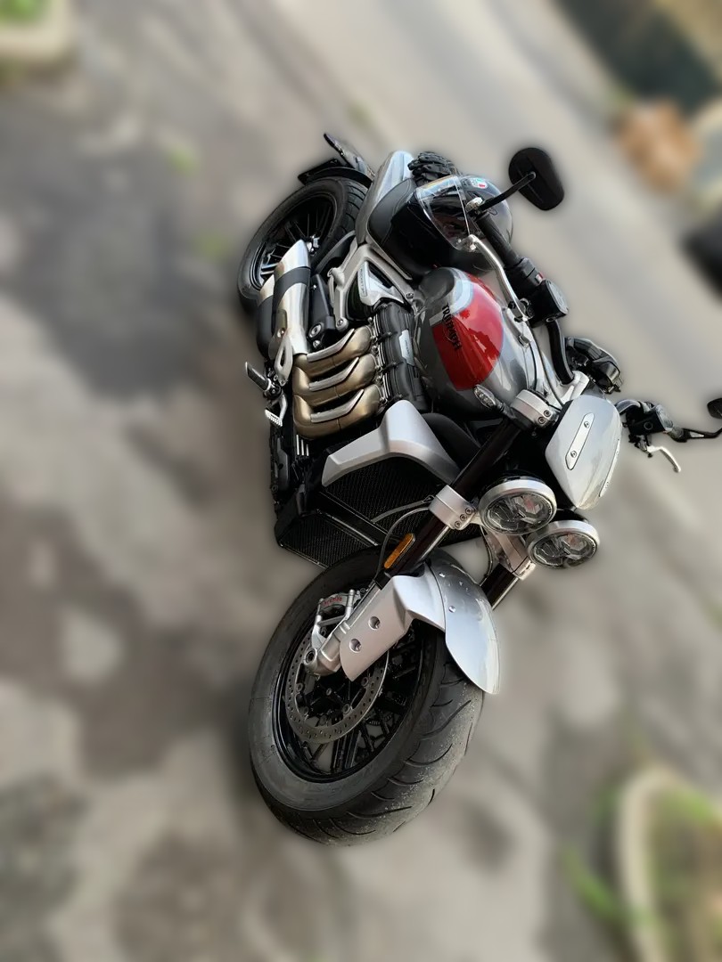 2023 Triumph Rocket 3 - 1 100 km - Náhled 4