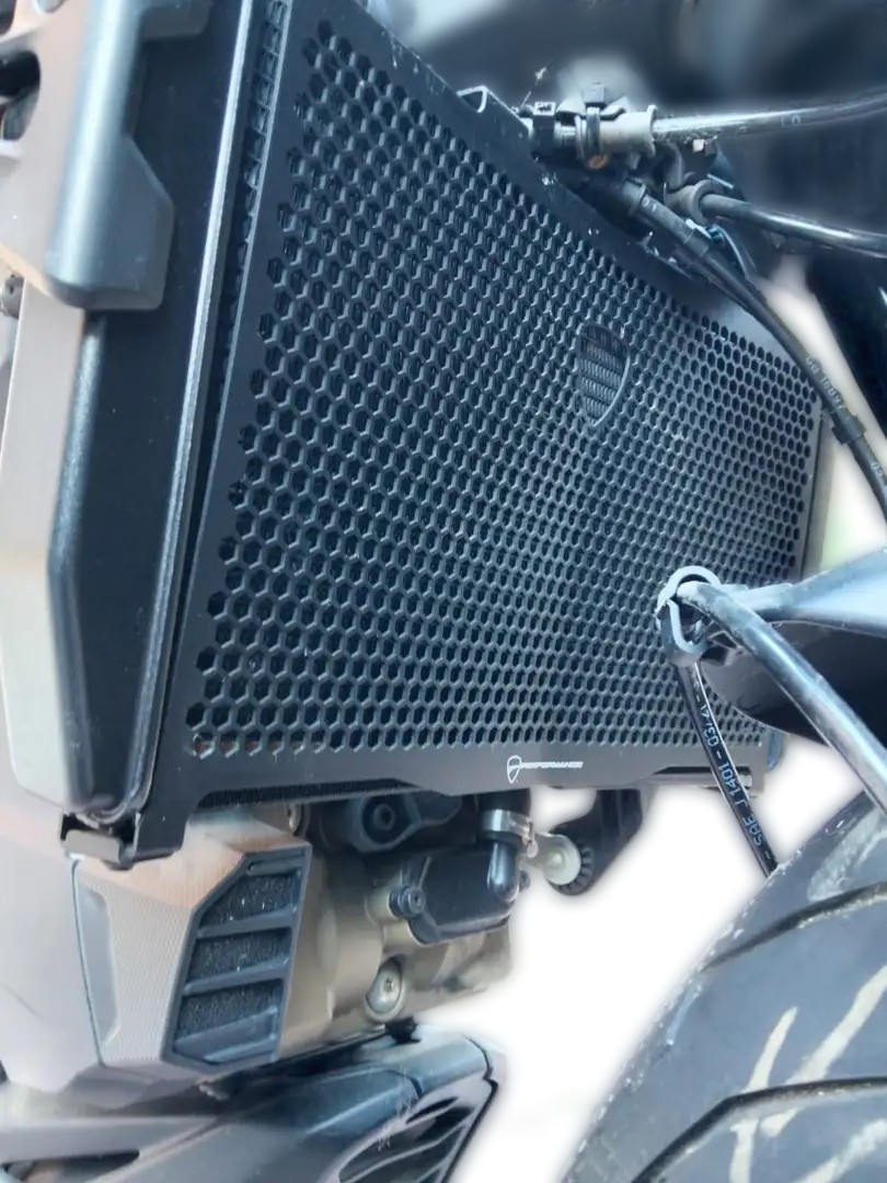 2022 Ducati Monster - 3 800 km - Náhled 16