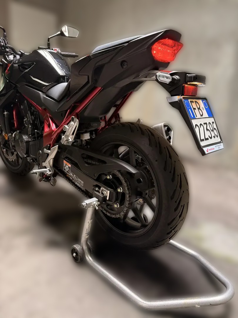2023 Honda CB 750 Hornet - 2 942 km - Náhled 4