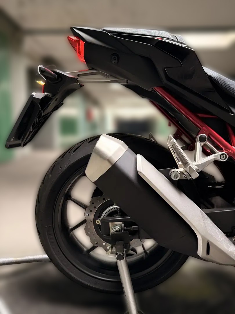 2023 Honda CB 750 Hornet - 2 942 km - Náhled 10
